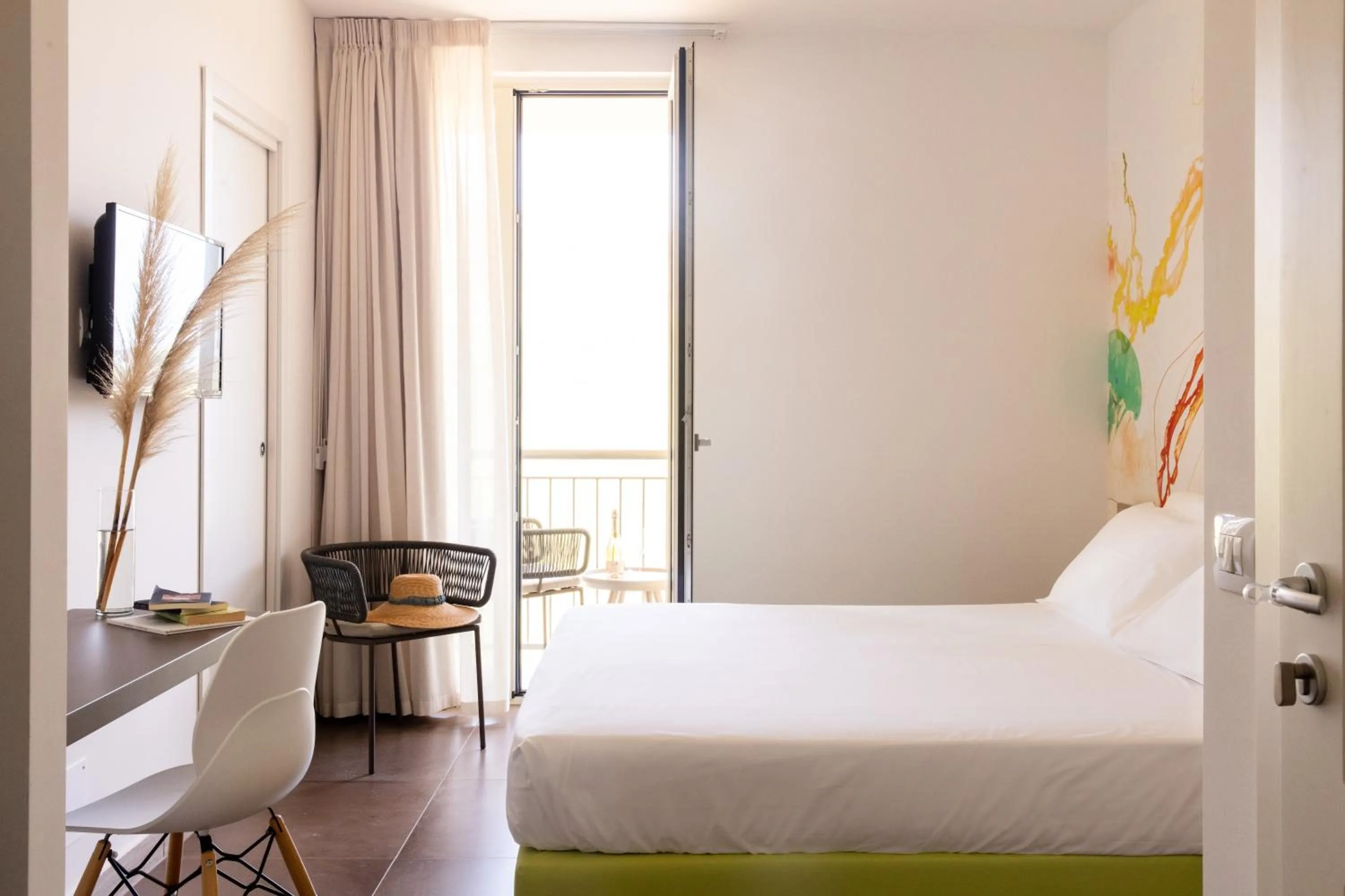 Photo of the whole room, Bed in Luna Minoica Suites and Apartments