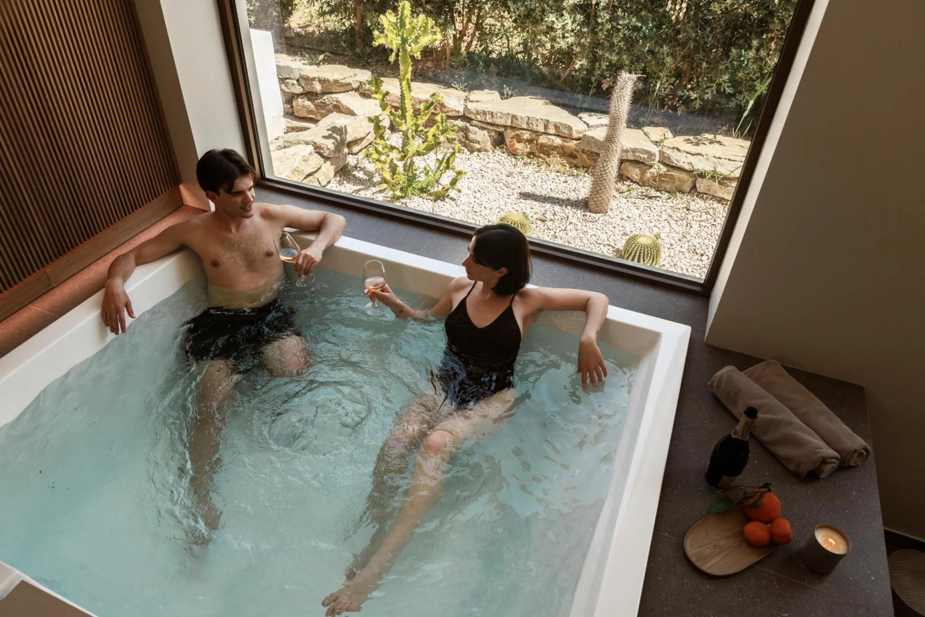 Luna Minoica Suites and Apartments