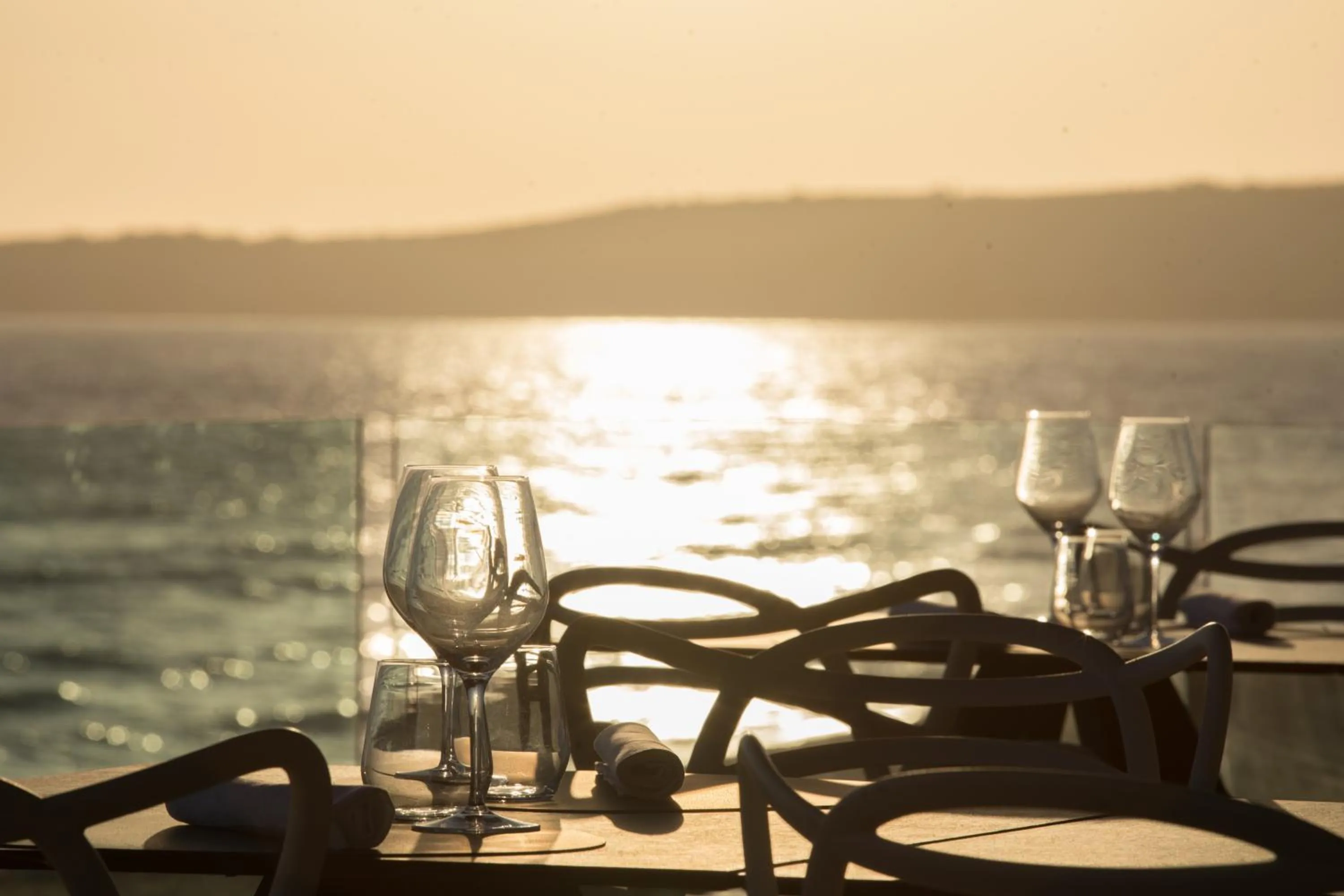 Restaurant/places to eat in Luna Minoica Suites and Apartments