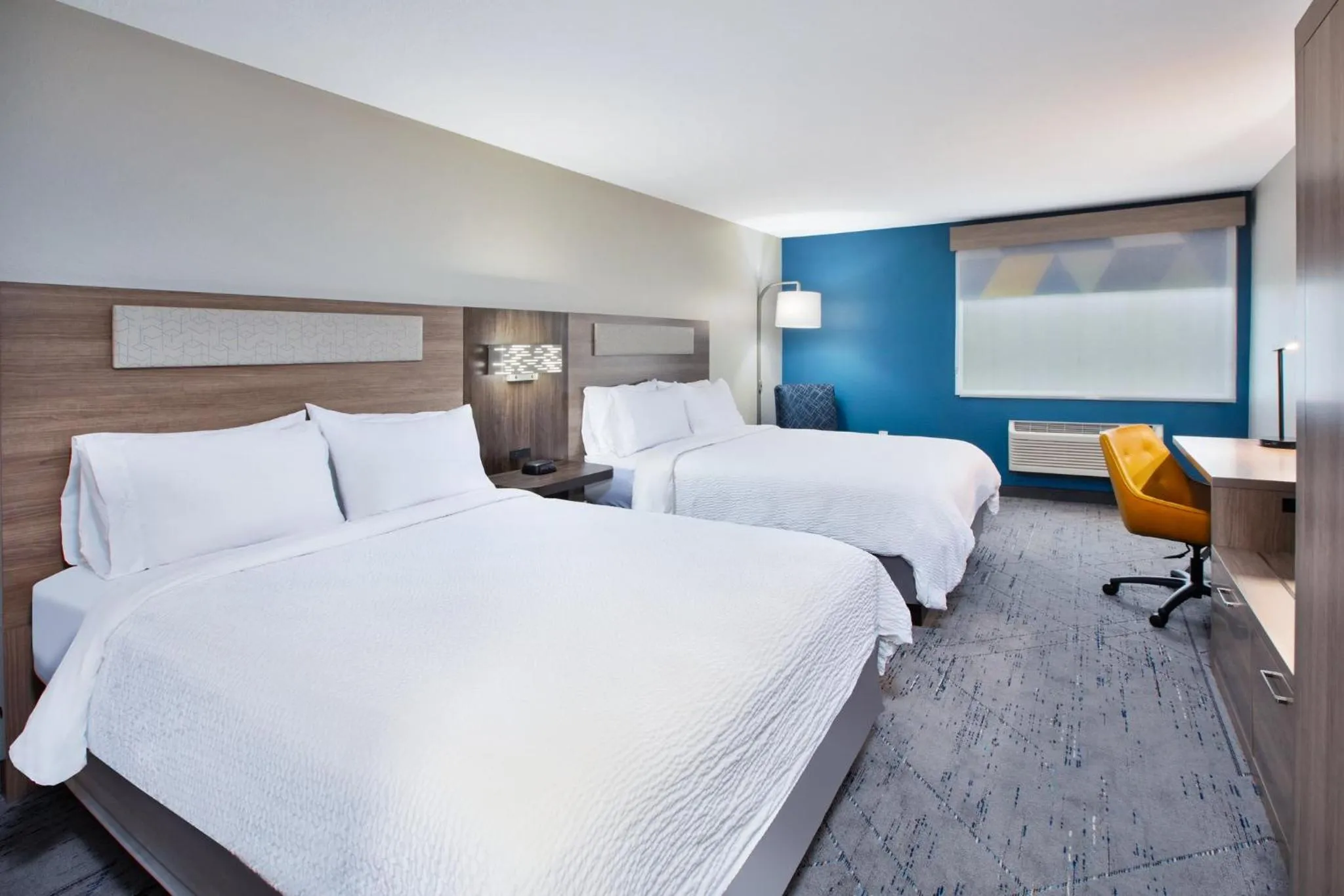 Photo of the whole room, Bed in Holiday Inn Express Hotel & Suites Wauseon by IHG