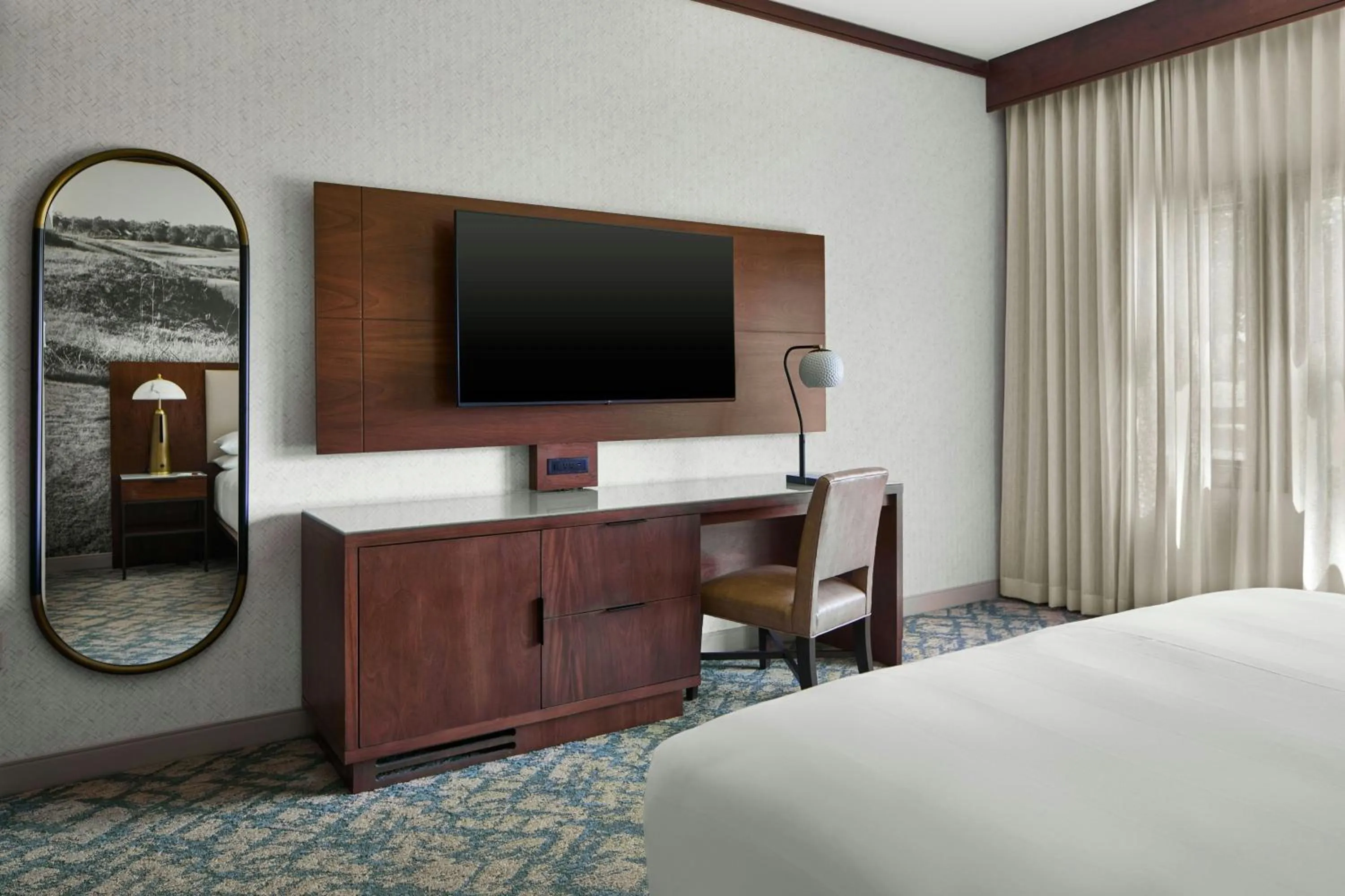 Photo of the whole room, Bed in Montgomery Marriott Prattville Hotel & Conf Ctr at Capitol Hill