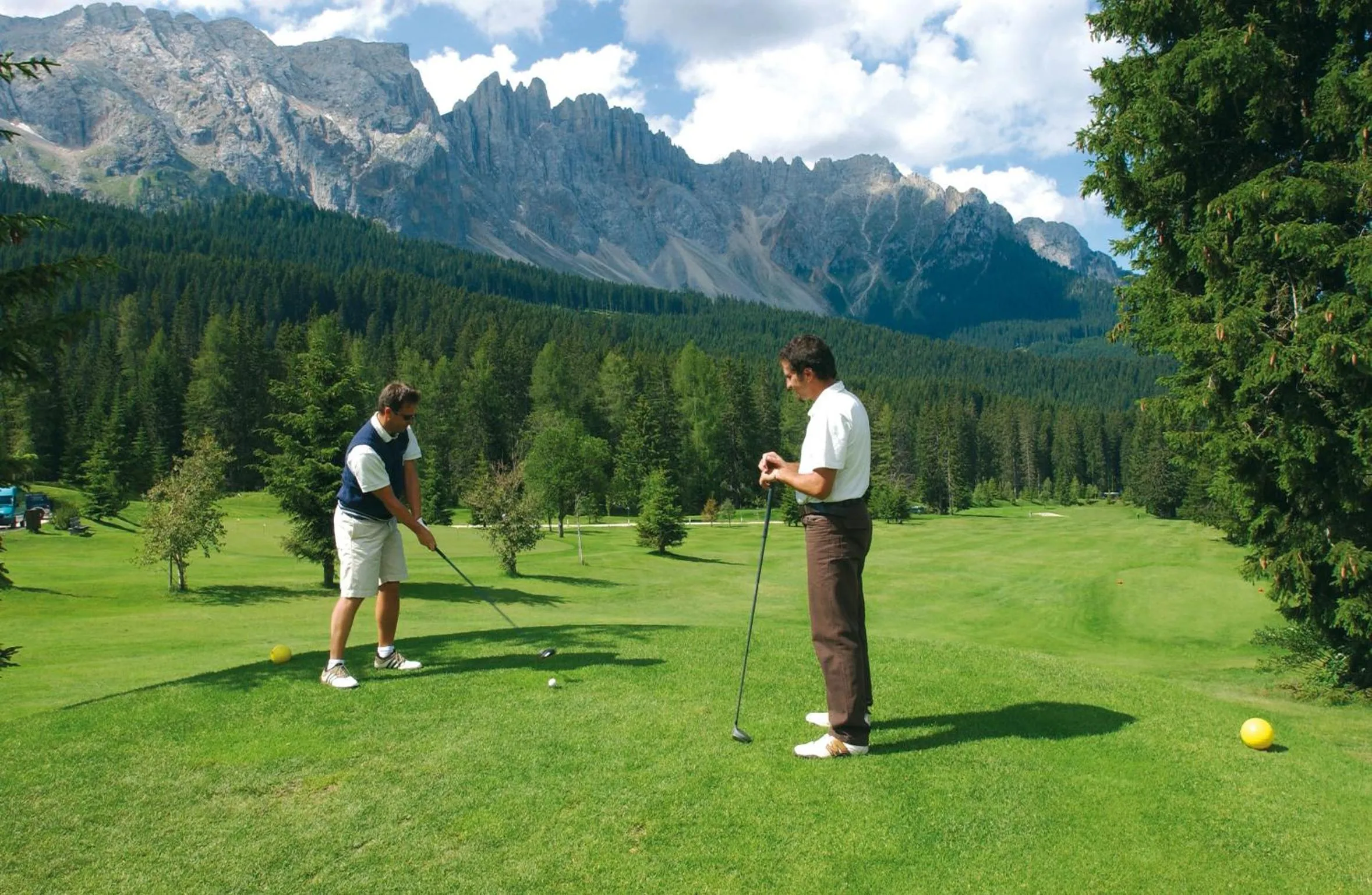 Golfcourse in Romantik Hotel Post
