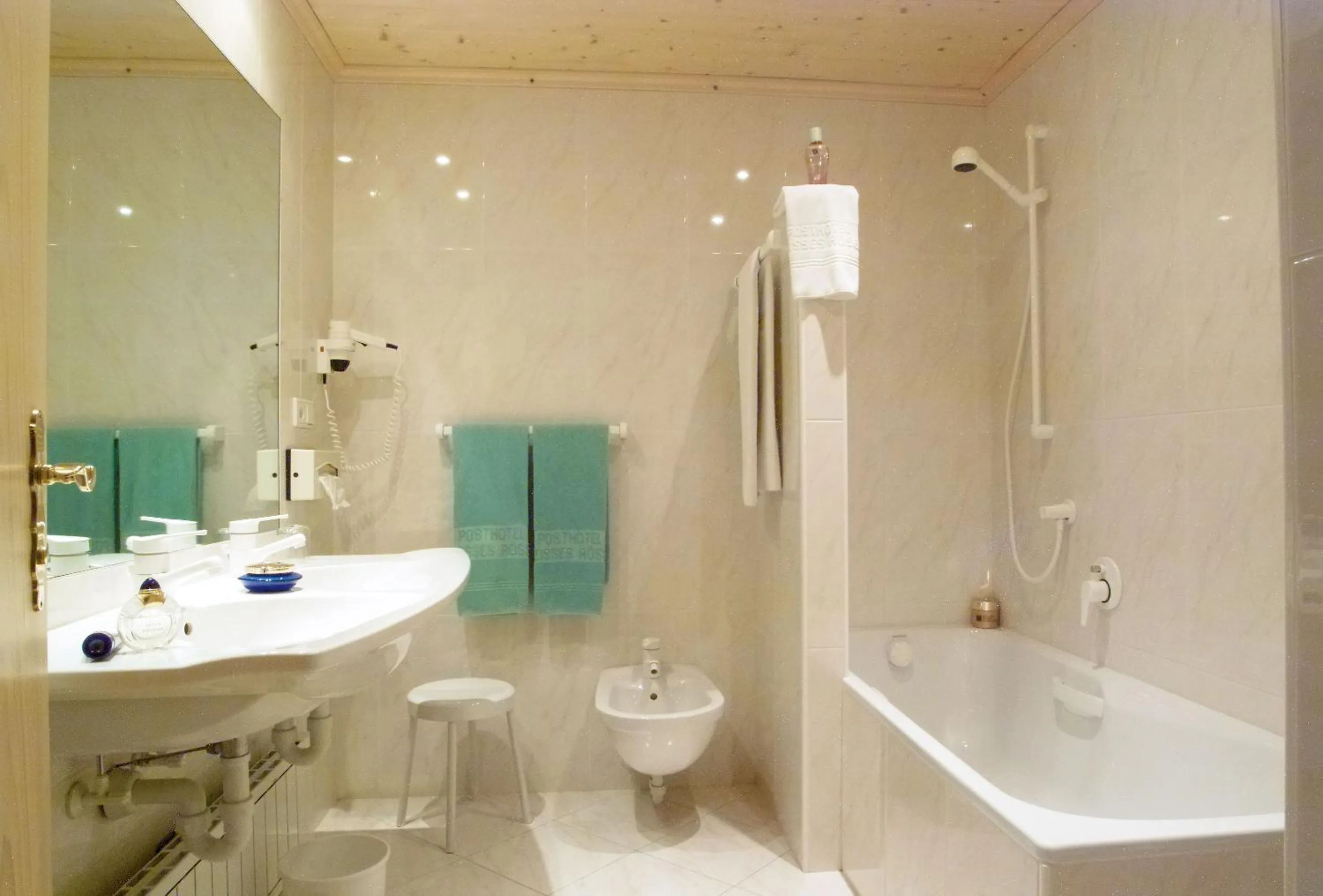 Bathroom in Romantik Hotel Post