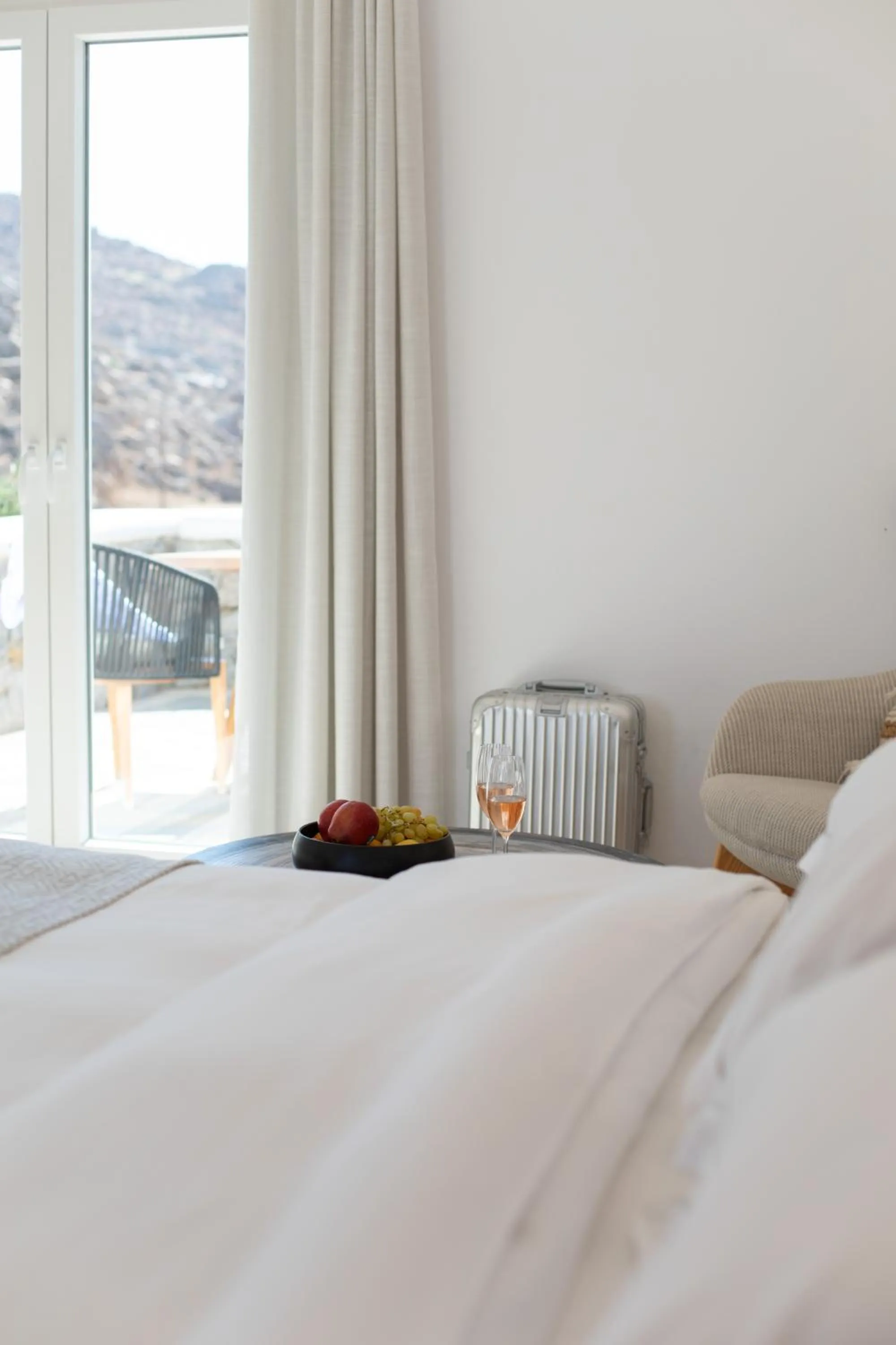 Bed in Paradise View Hotel