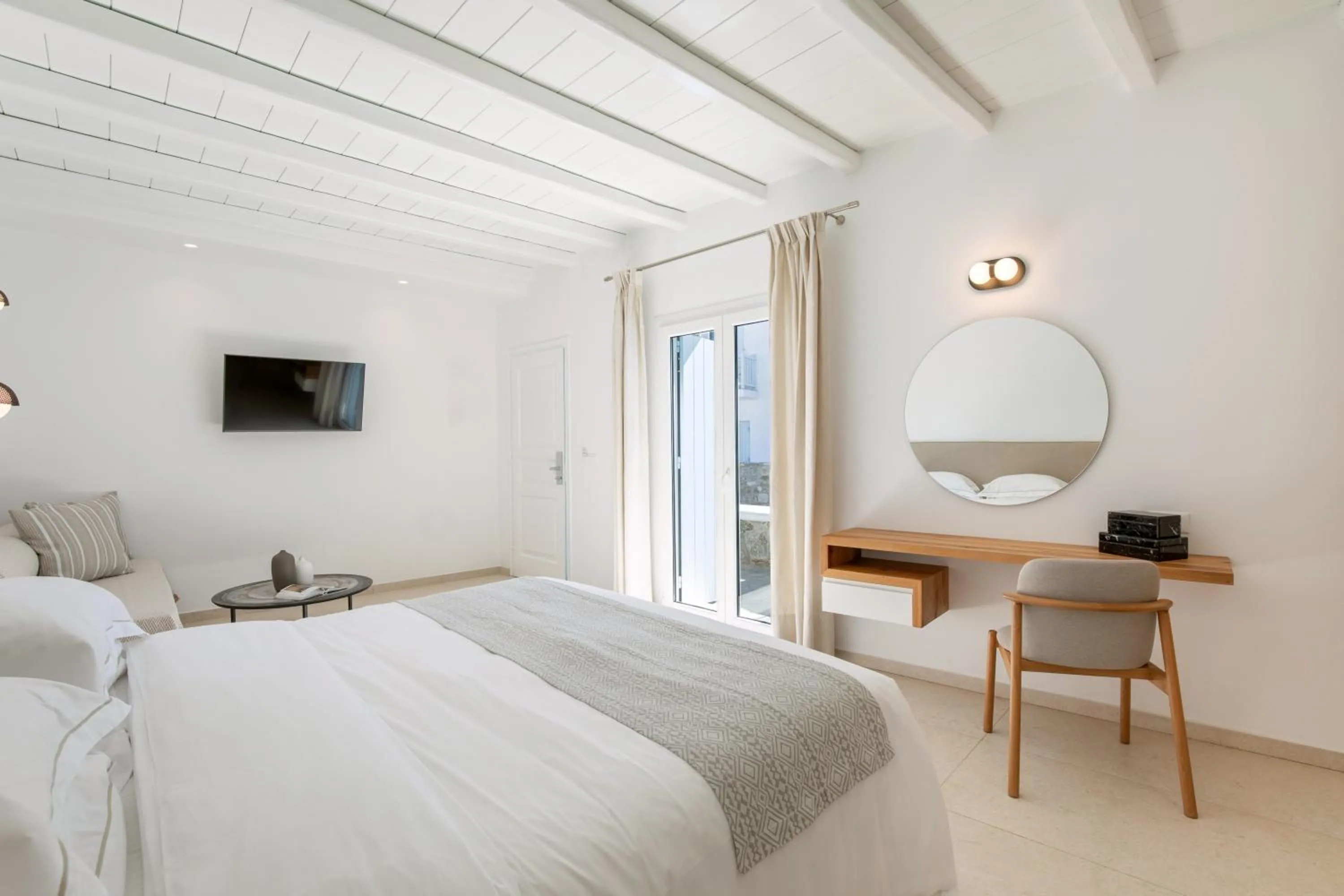 Photo of the whole room, Bed in Paradise View Hotel