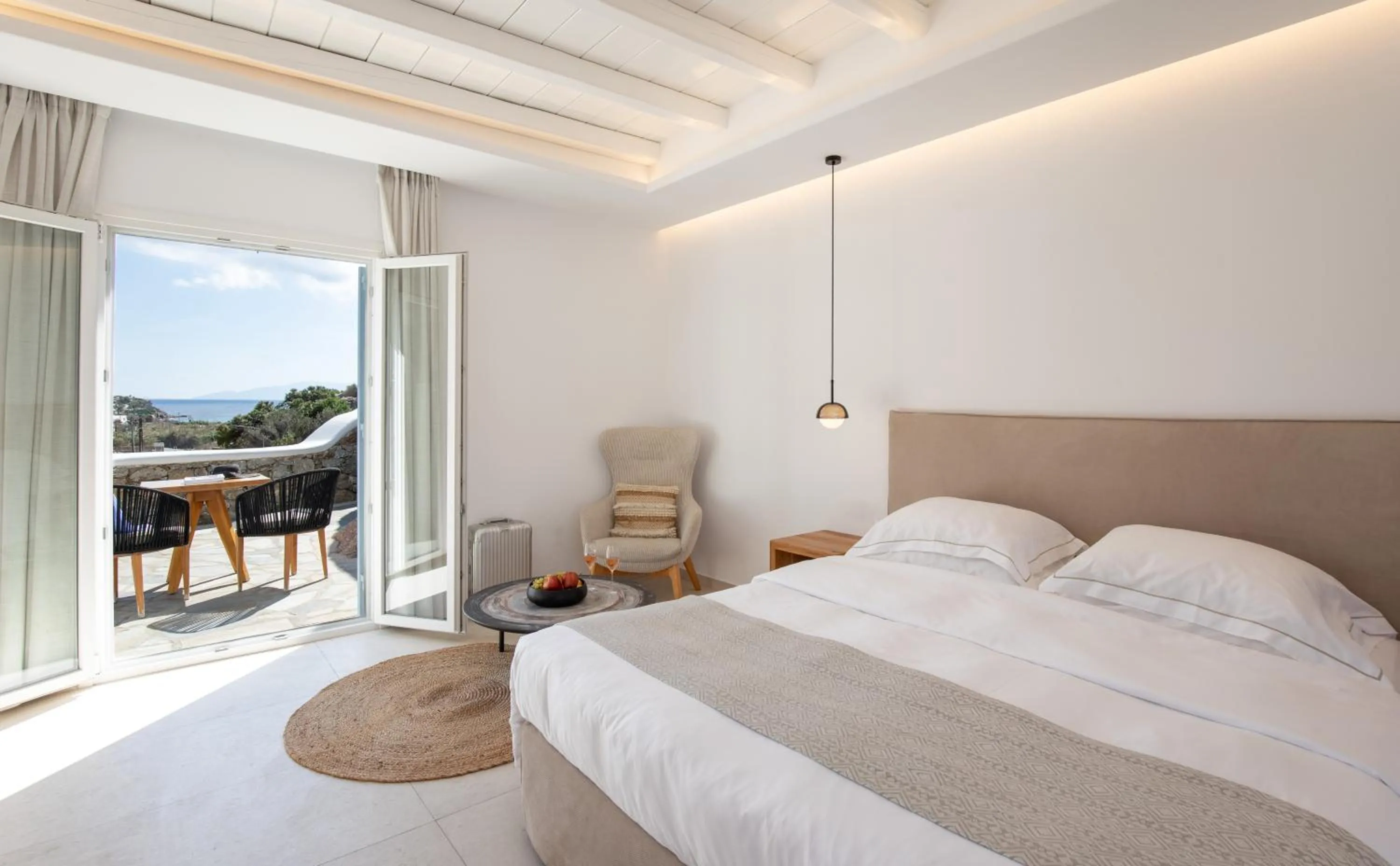 Balcony/Terrace, Bed in Paradise View Hotel