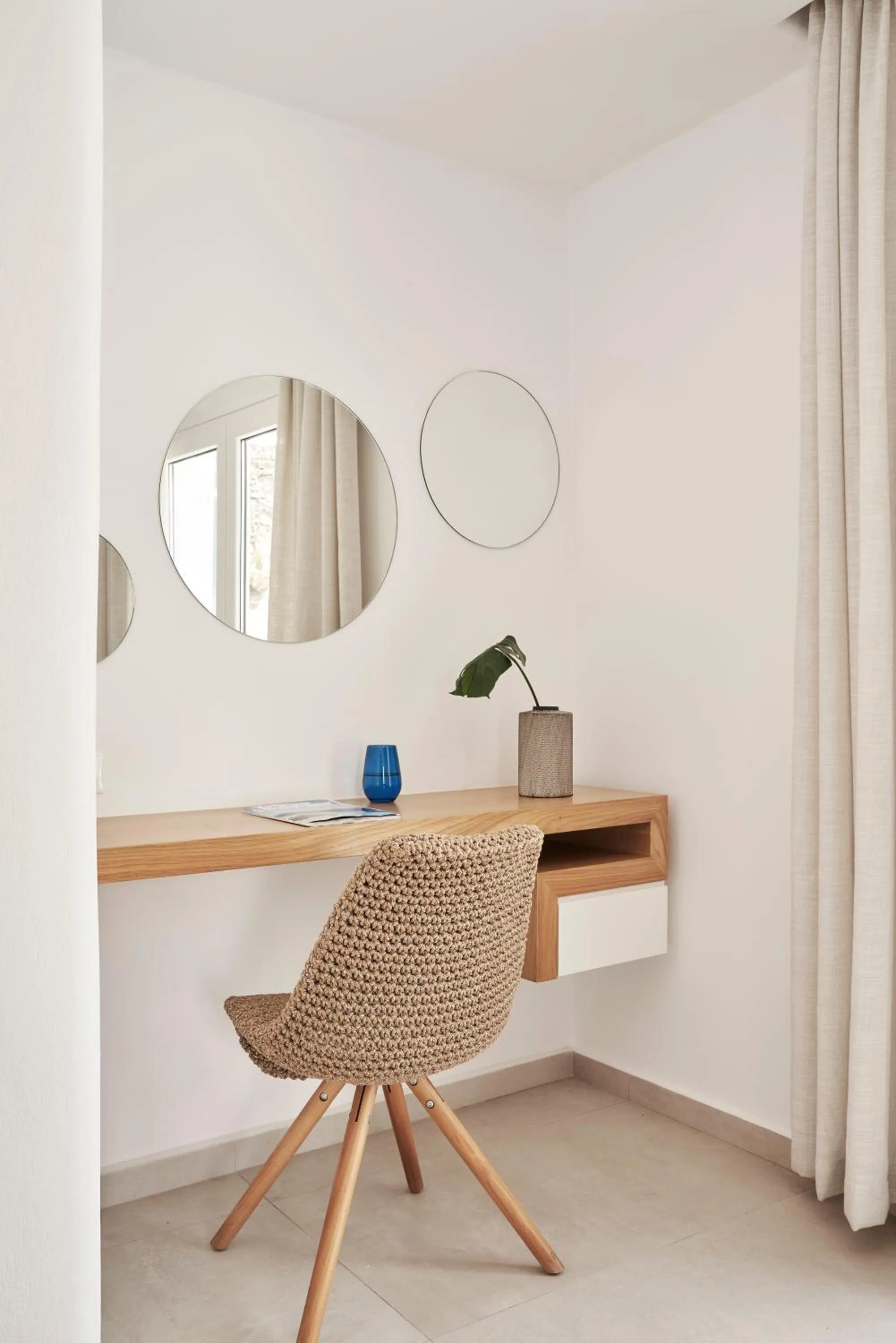 Decorative detail in Paradise View Hotel