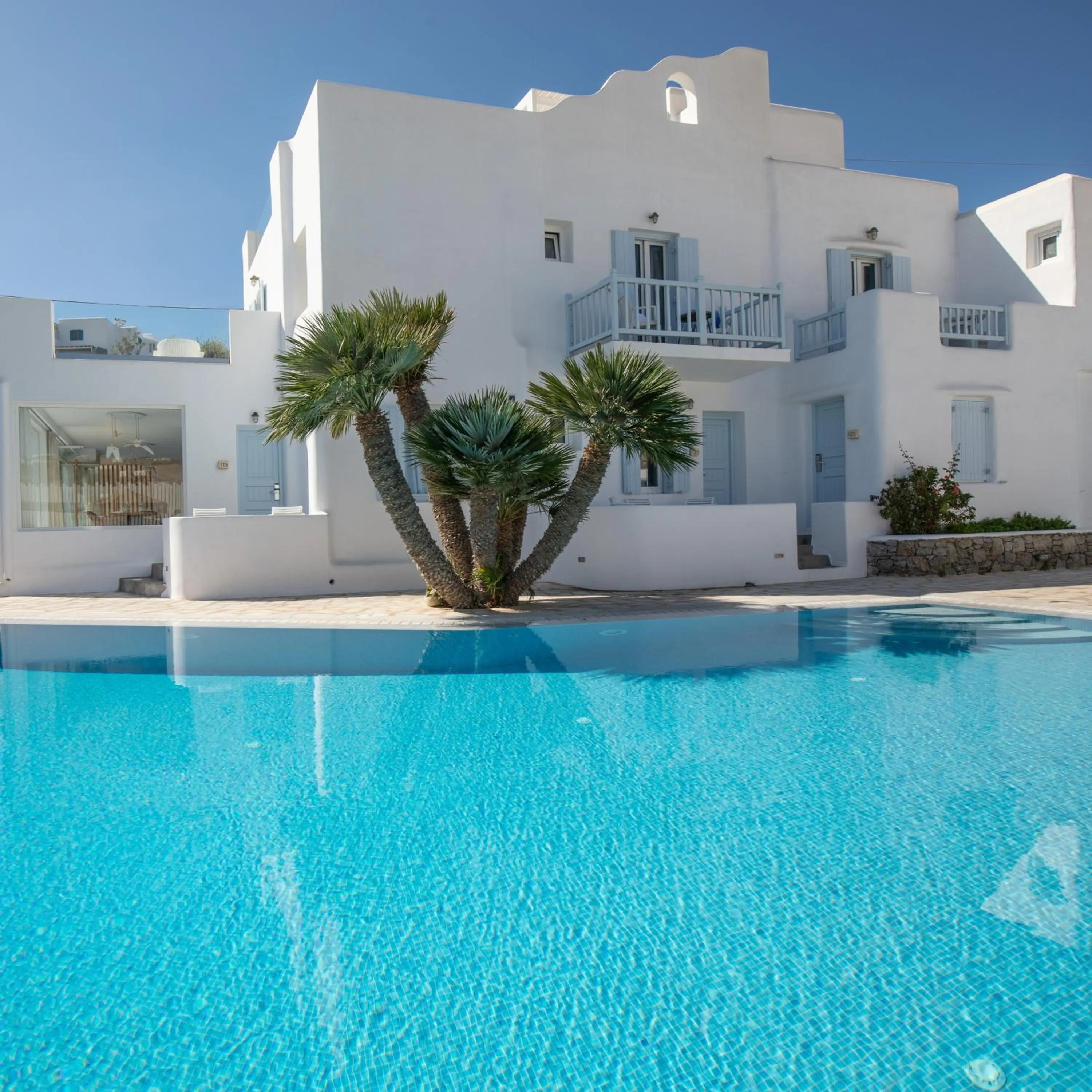 Swimming pool in Paradise View Hotel