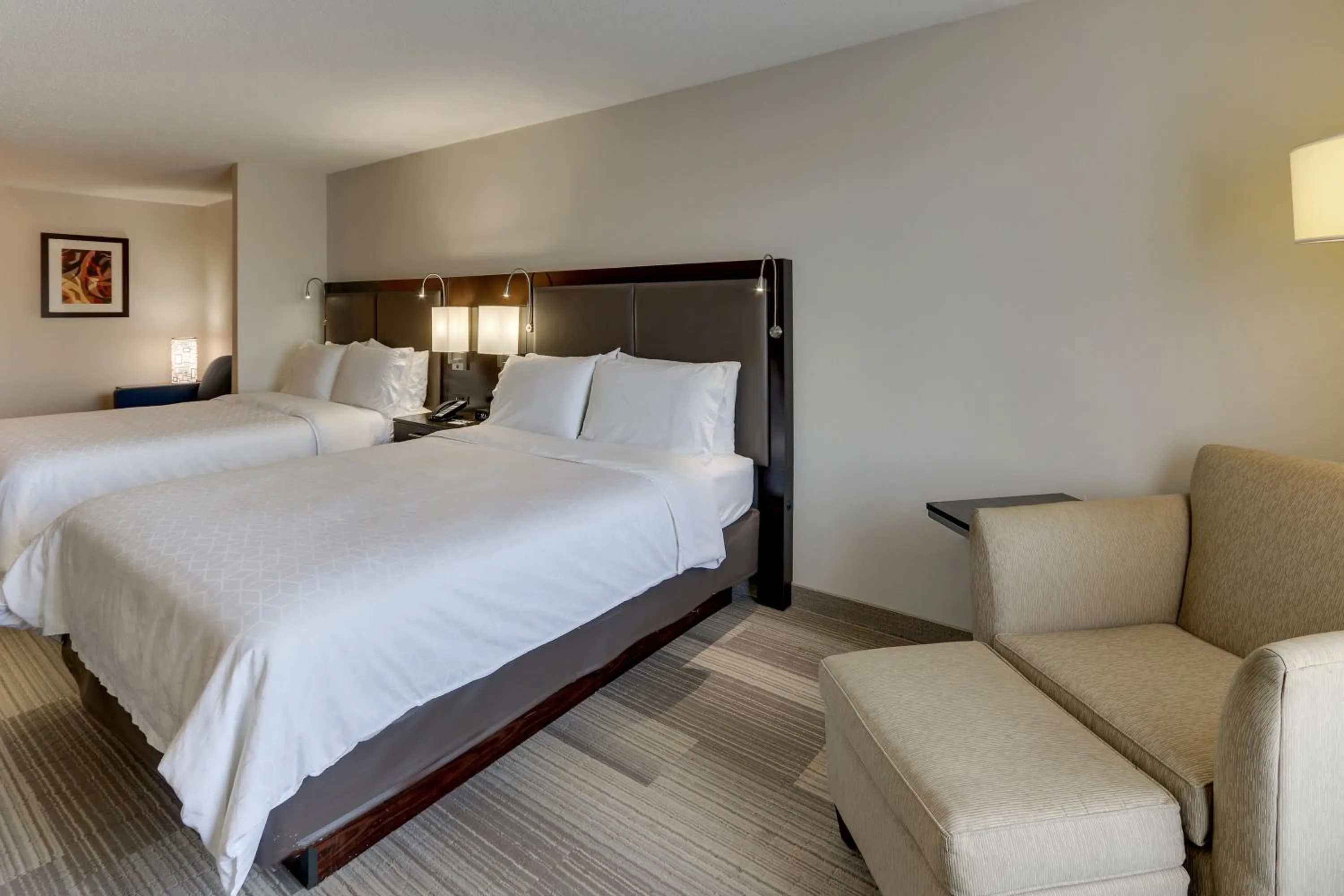 Bed in Holiday Inn Express Hotel & Suites Dayton-Centerville by IHG