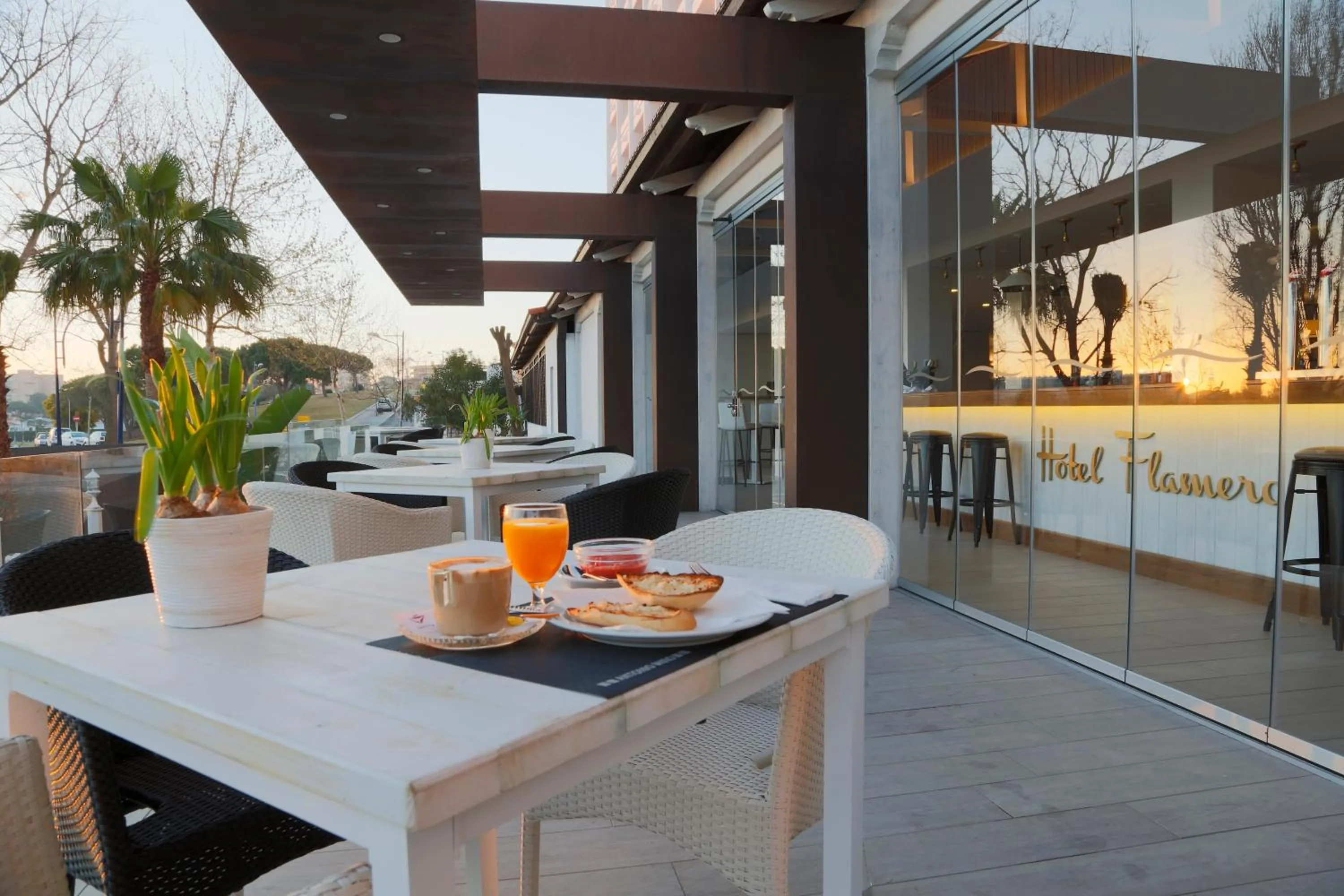 Lounge or bar in Hotel Flamero