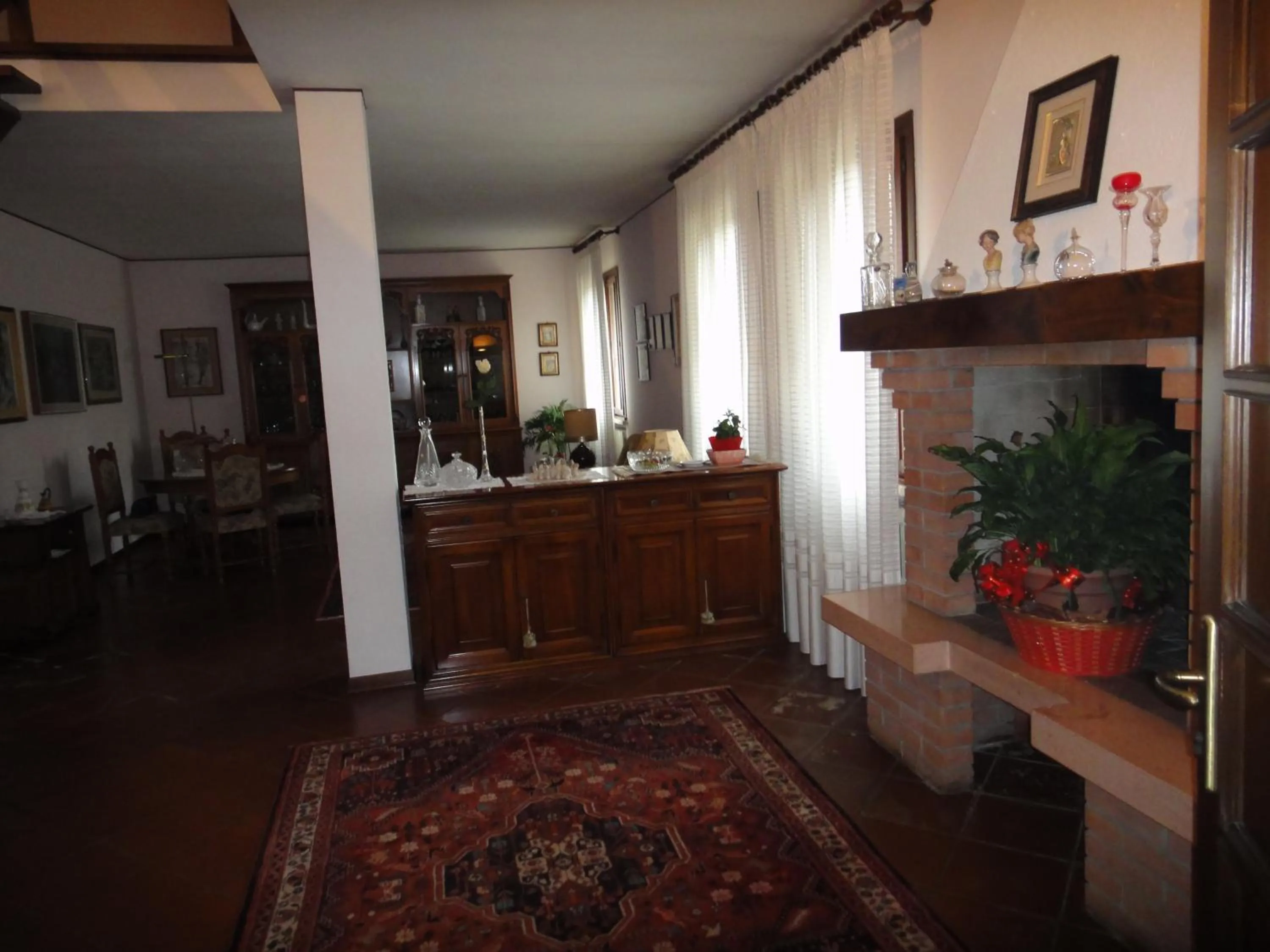 Communal lounge/ TV room in Quo Vadis Qui Vieni