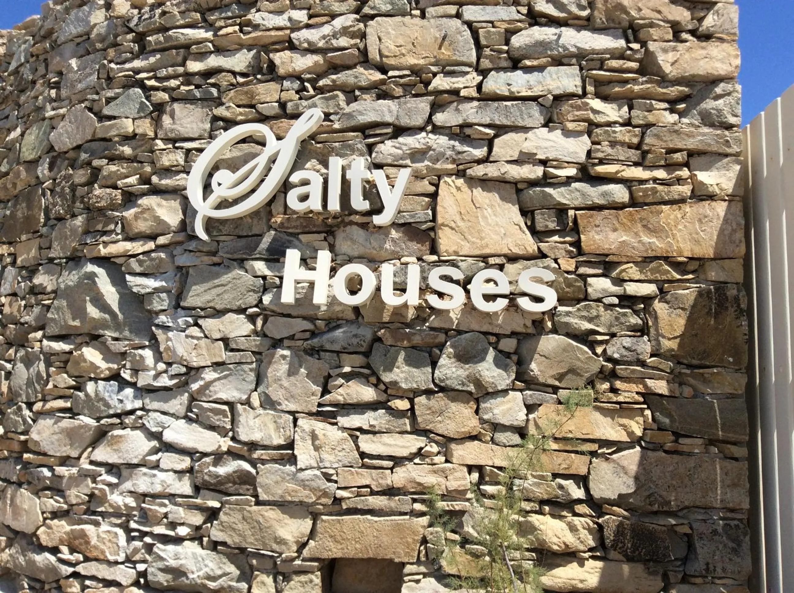 Facade/entrance in Salty Houses
