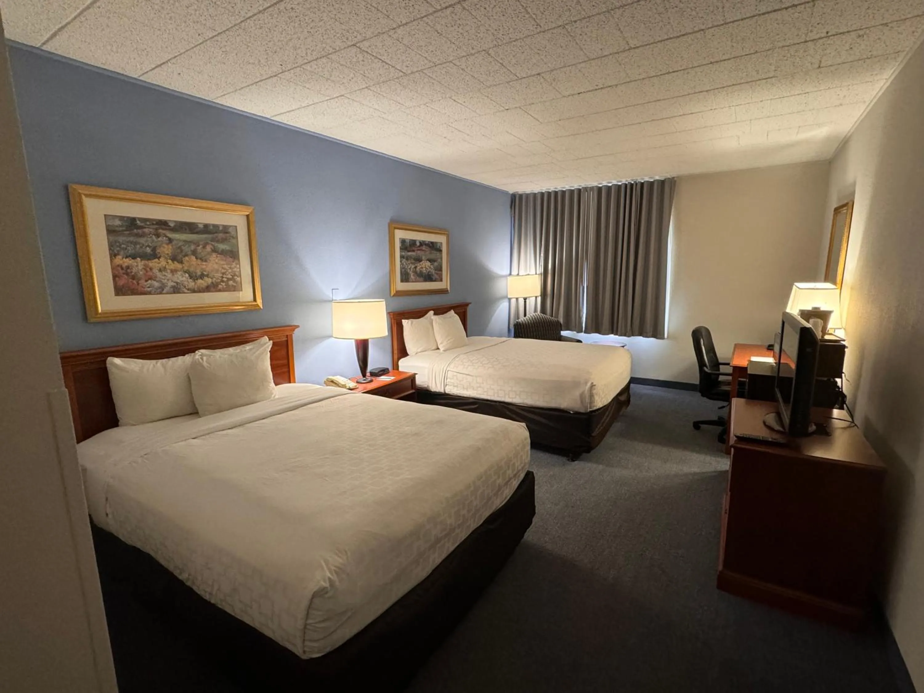 Photo of the whole room in Clarion Inn Frederick Event Center