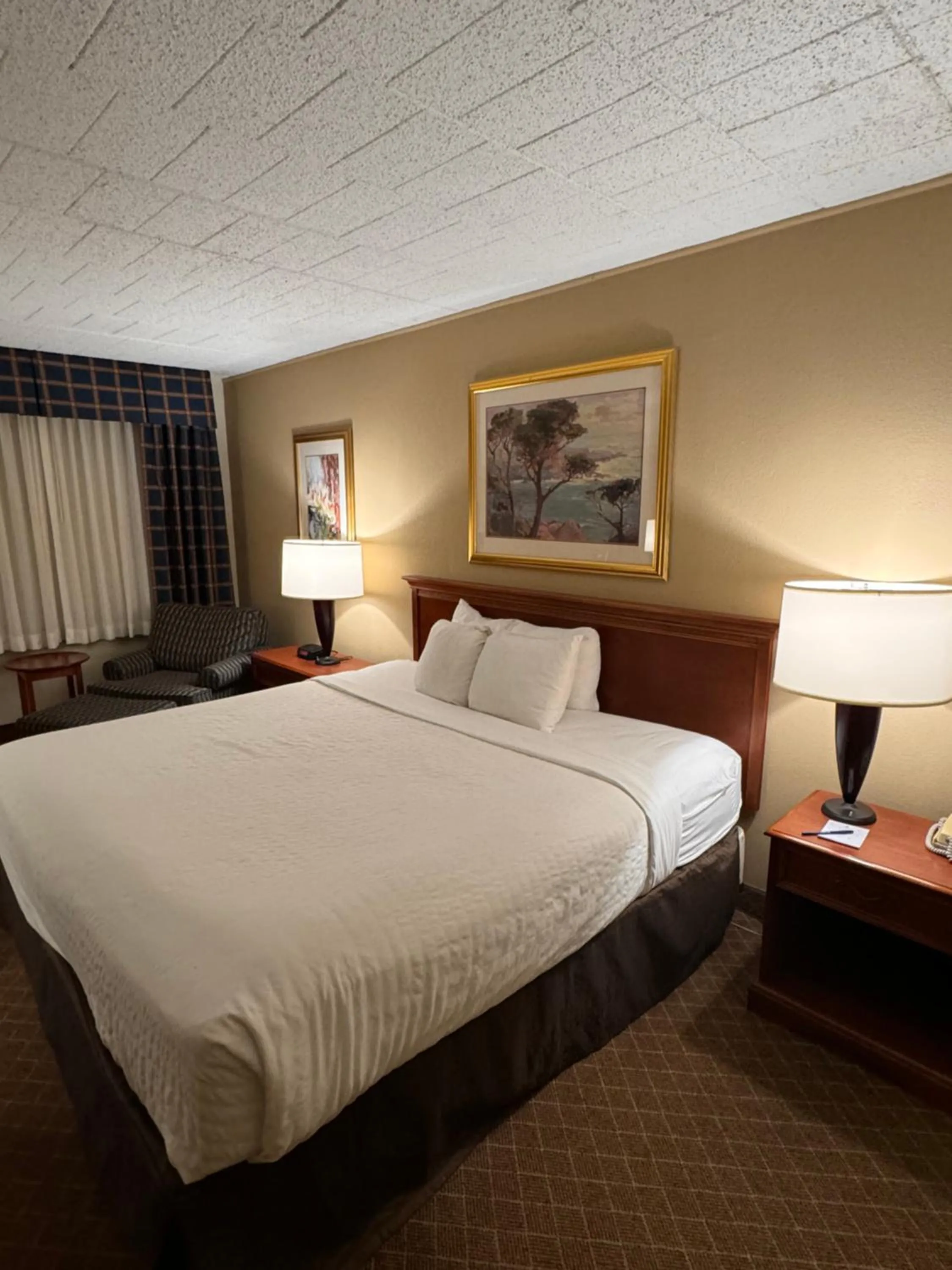 Bedroom in Clarion Inn Frederick Event Center