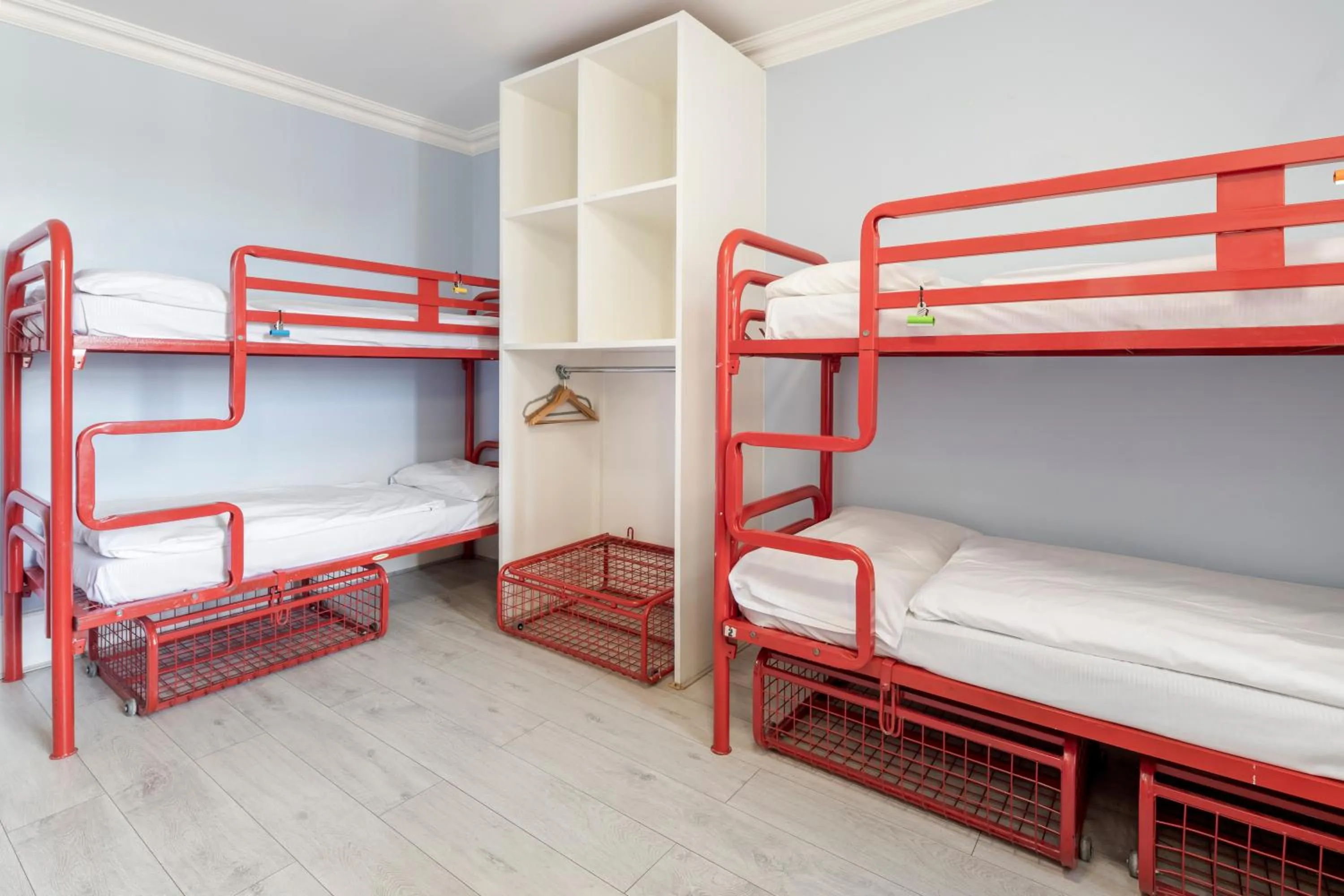 Bedroom, Bed in Astor Victoria Hostel