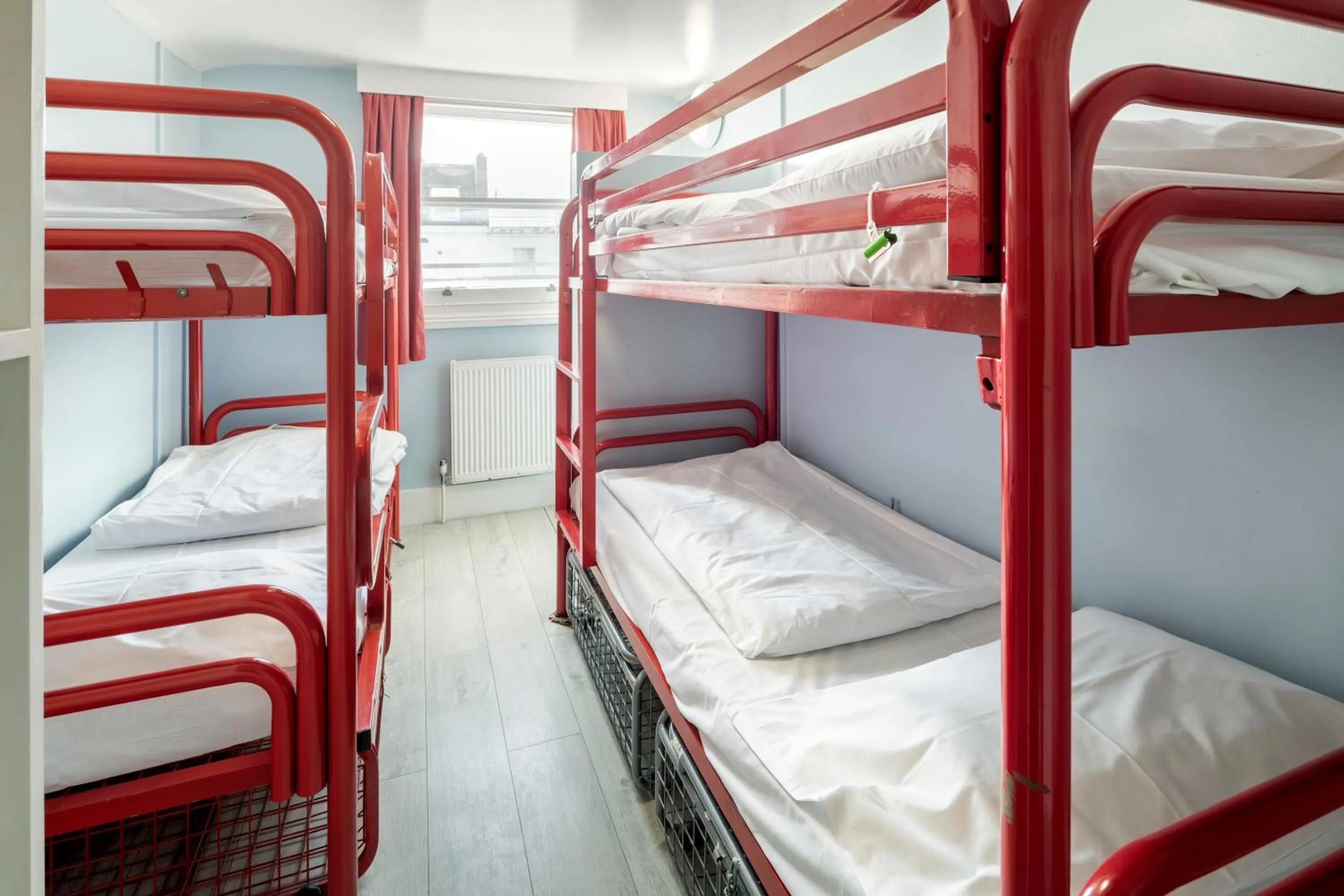 Bedroom, Bed in Astor Victoria Hostel