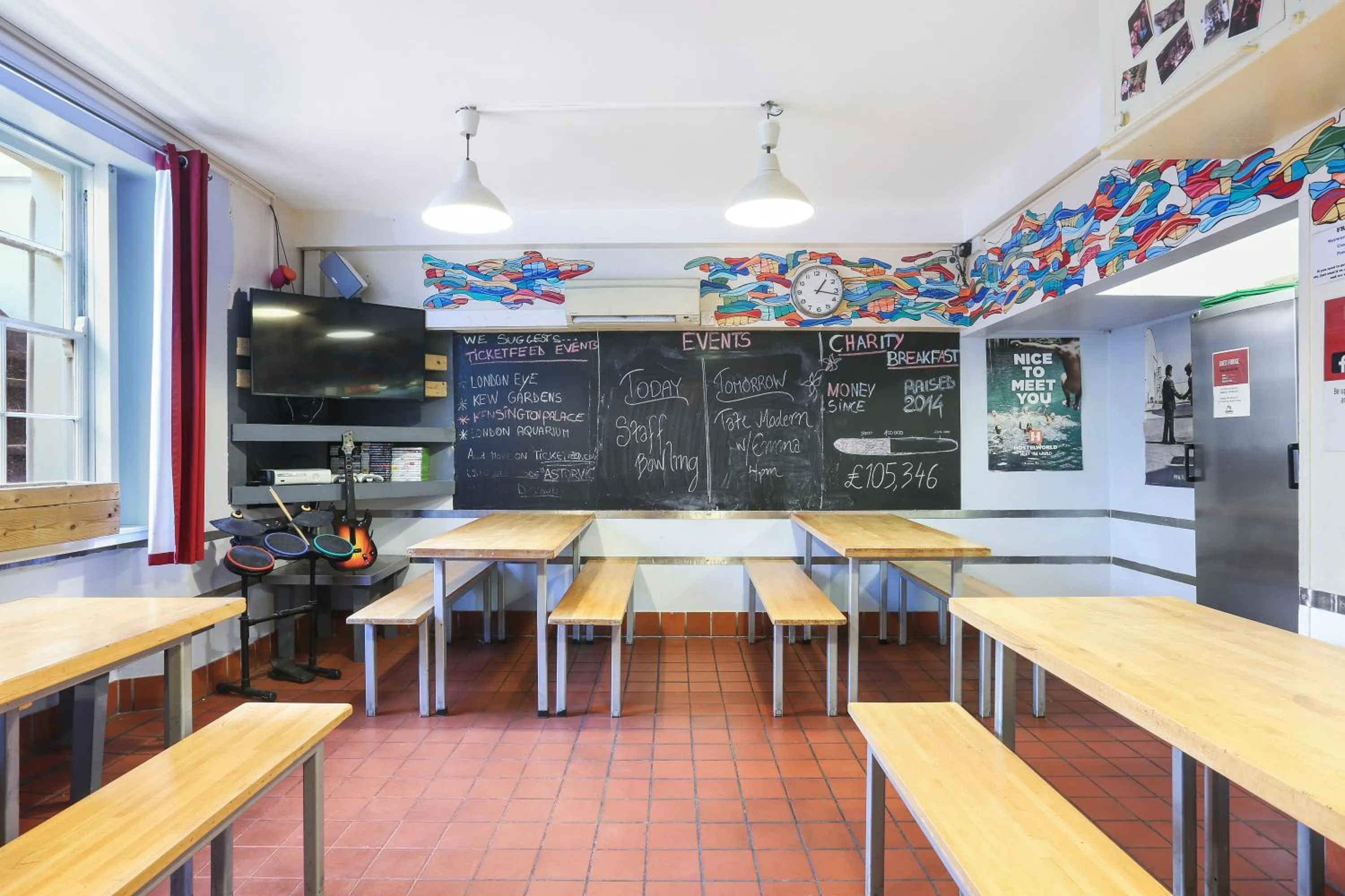 Dining area in Astor Victoria Hostel