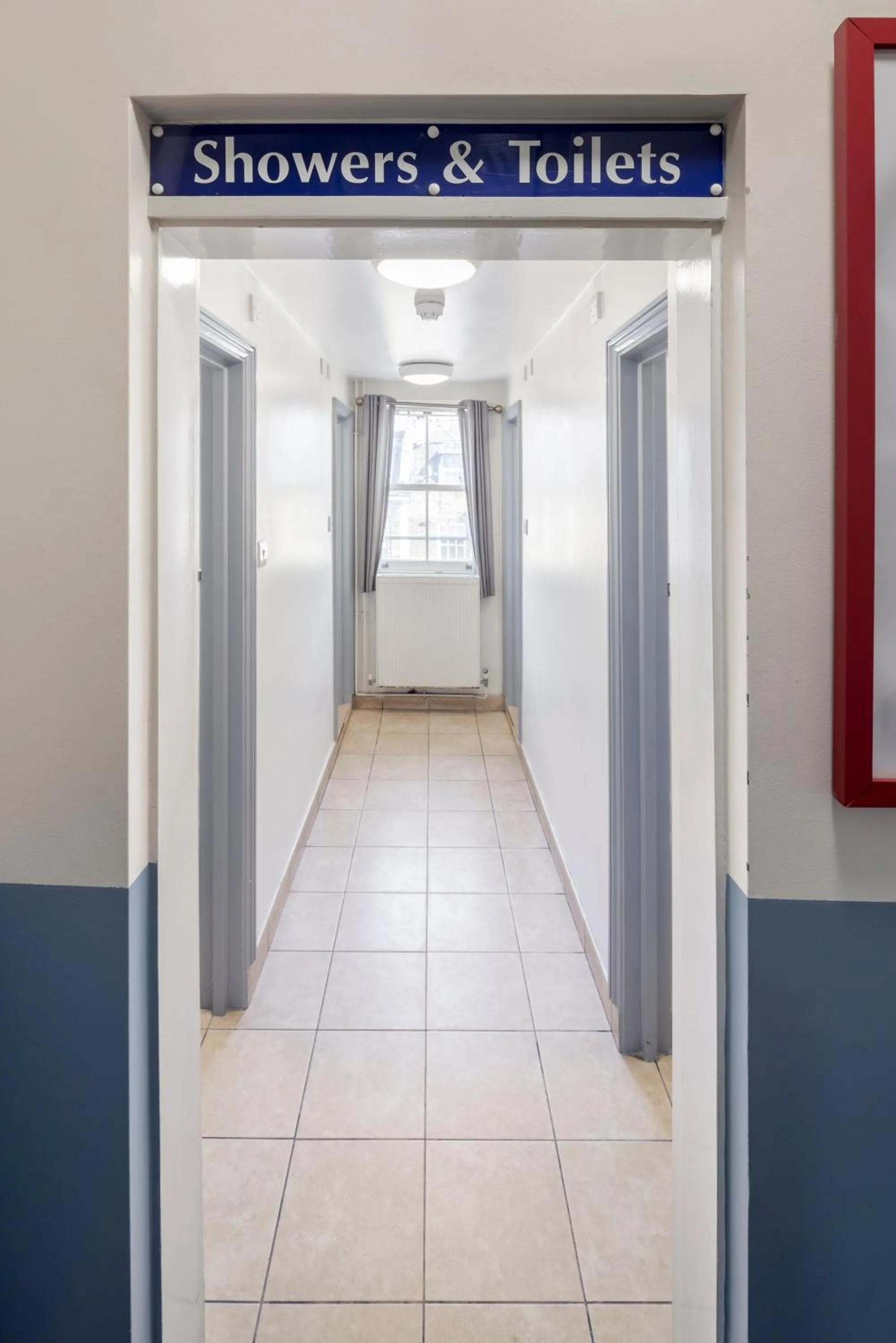 Bathroom in Astor Victoria Hostel