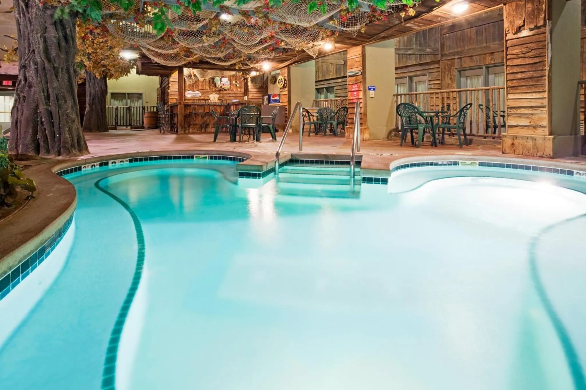 Swimming pool in Holiday Inn Hotel & Suites Madison West - Middleton by IHG
