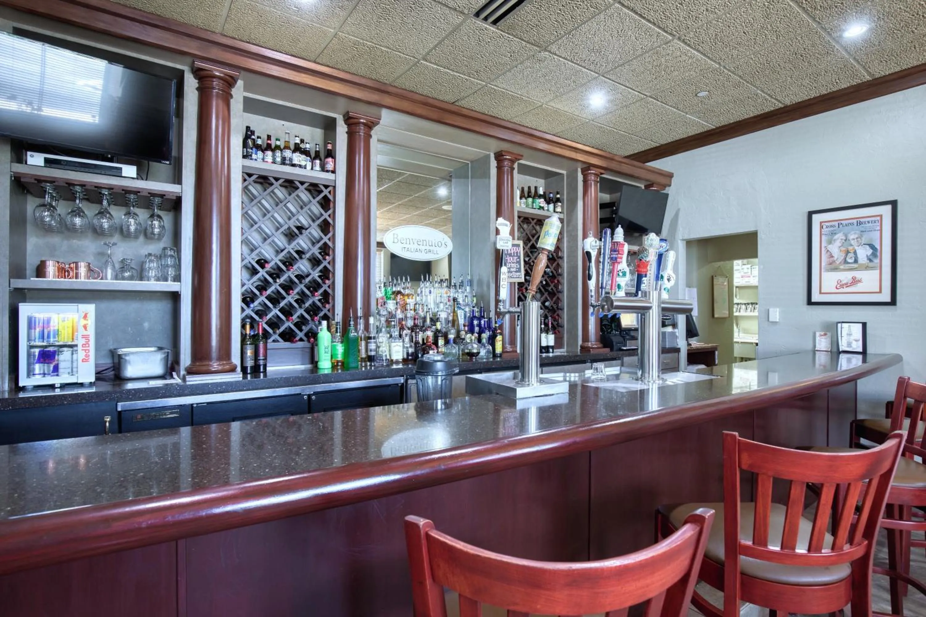 Restaurant/places to eat in Holiday Inn Hotel & Suites Madison West - Middleton by IHG