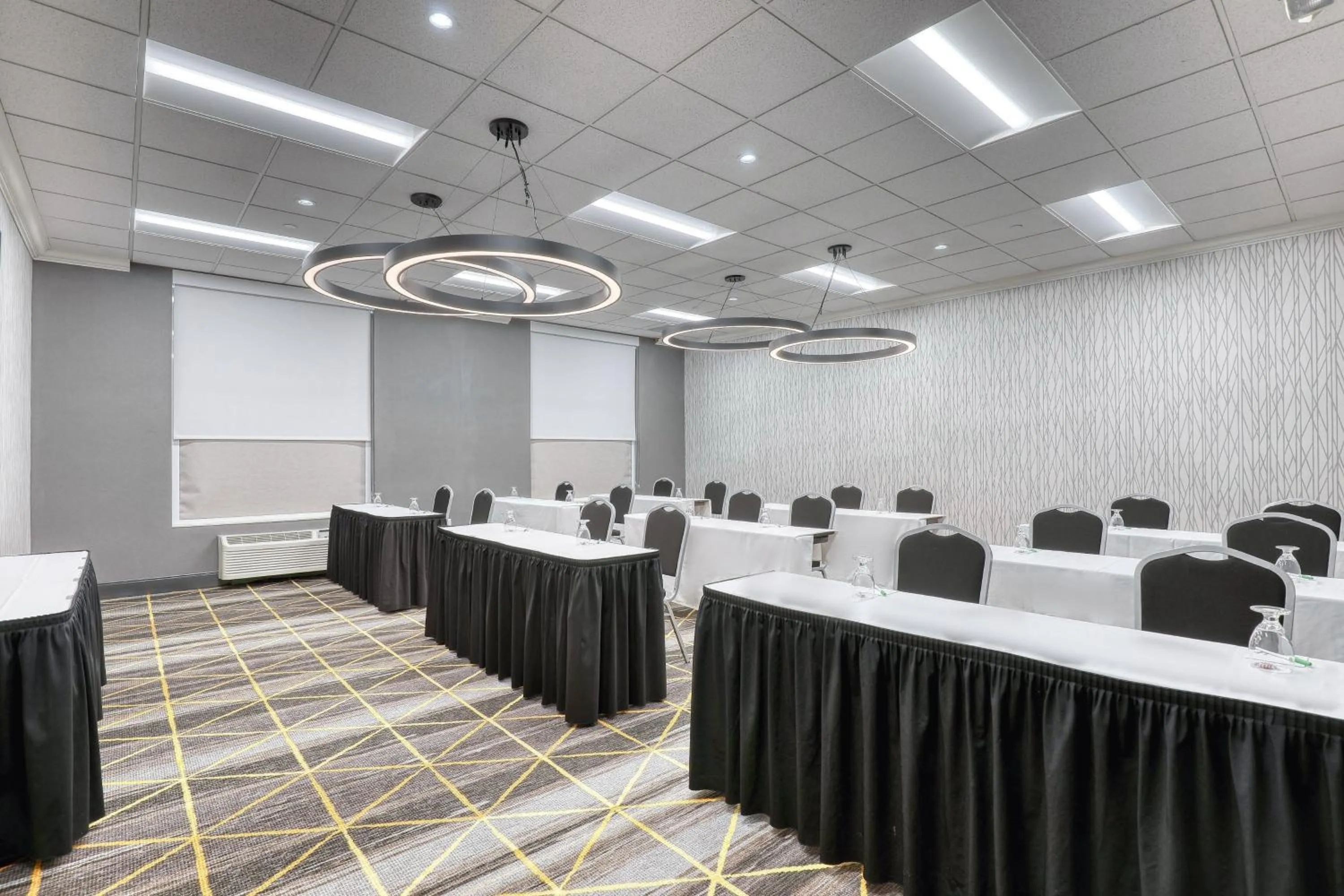 Meeting/conference room in Holiday Inn Hotel & Suites Madison West - Middleton by IHG