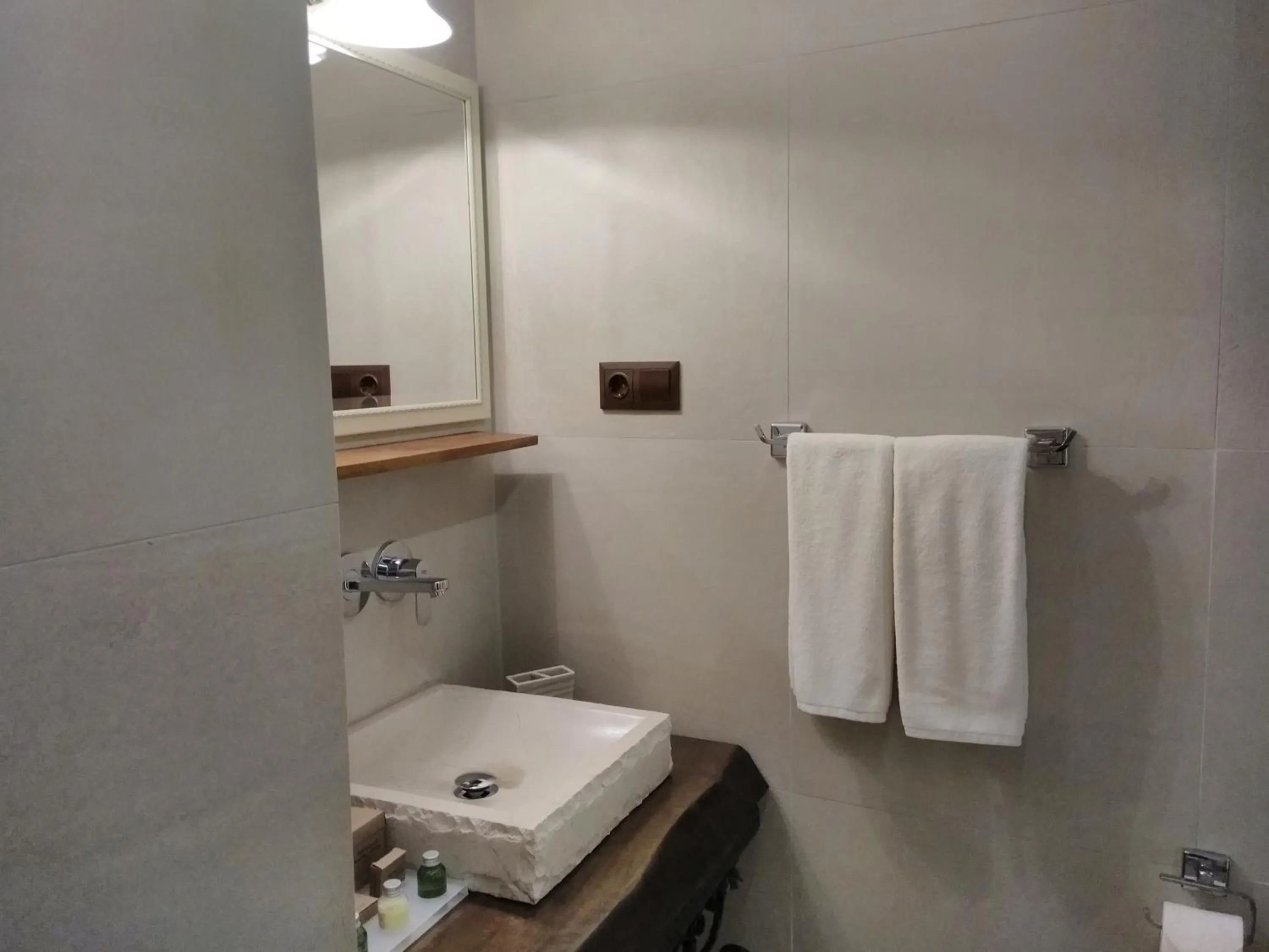 Decorative detail in Aşıklar Otel By Şükrü