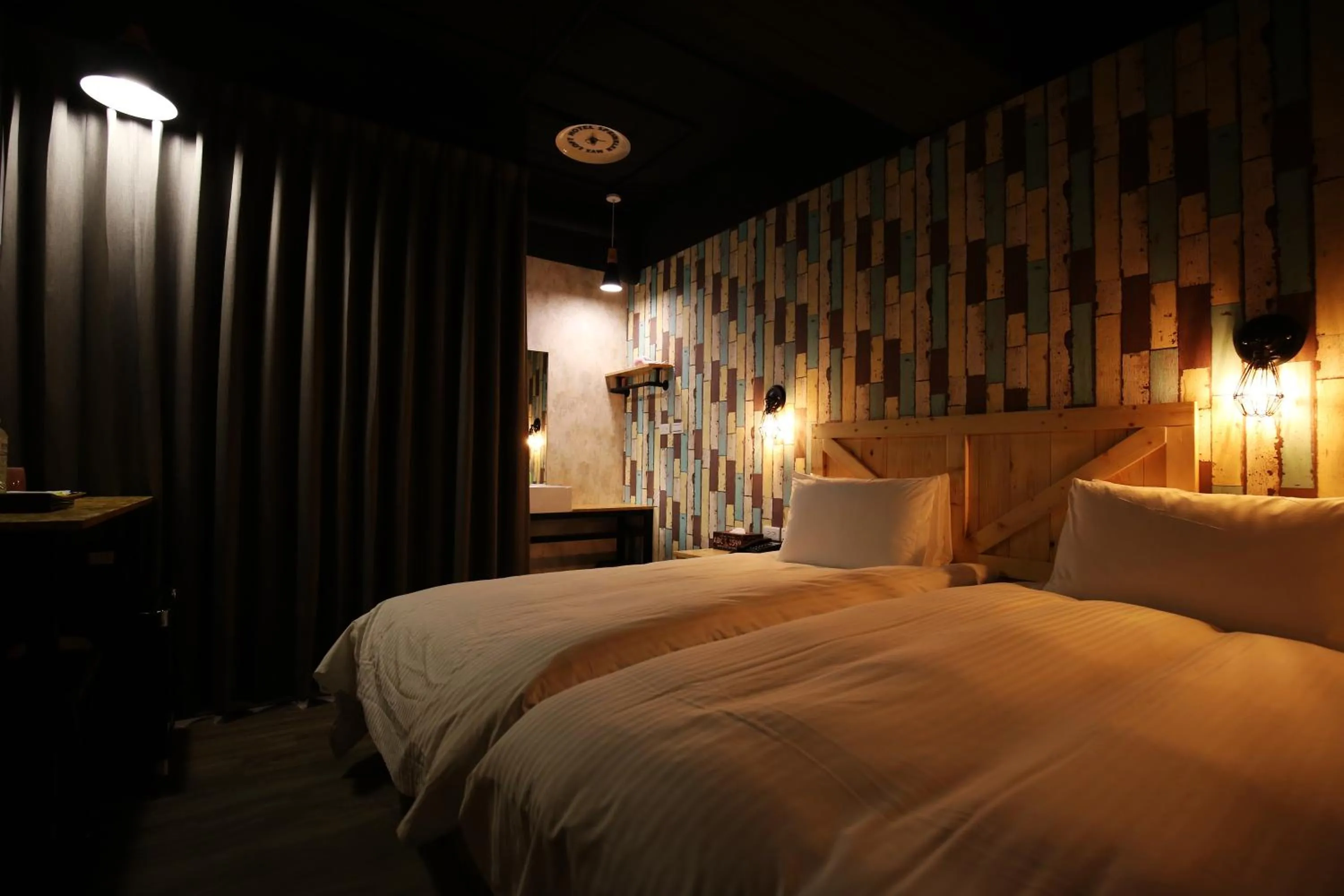 Photo of the whole room, Bed in NYS Loft Hotel