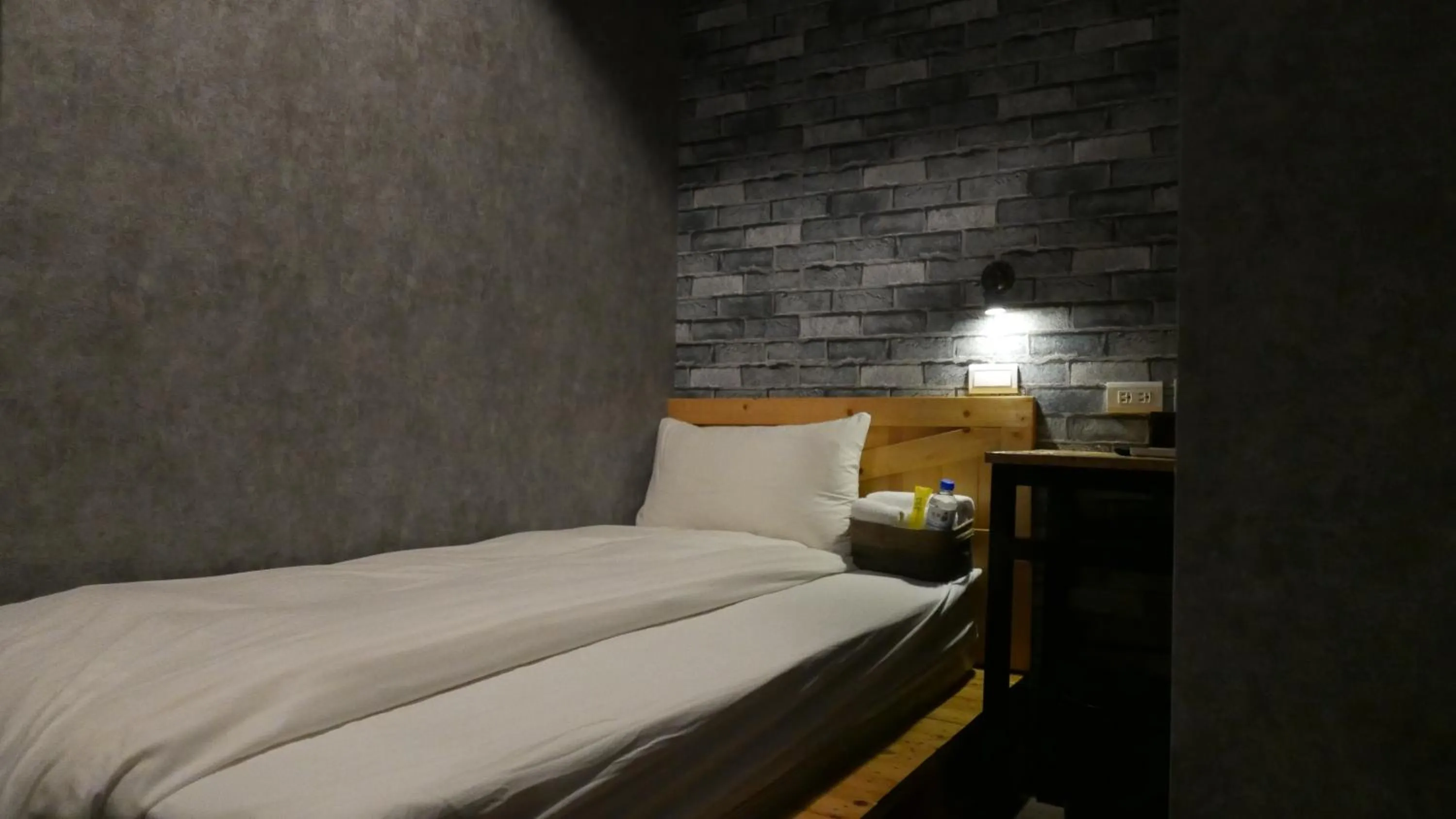 Bed in NYS Loft Hotel