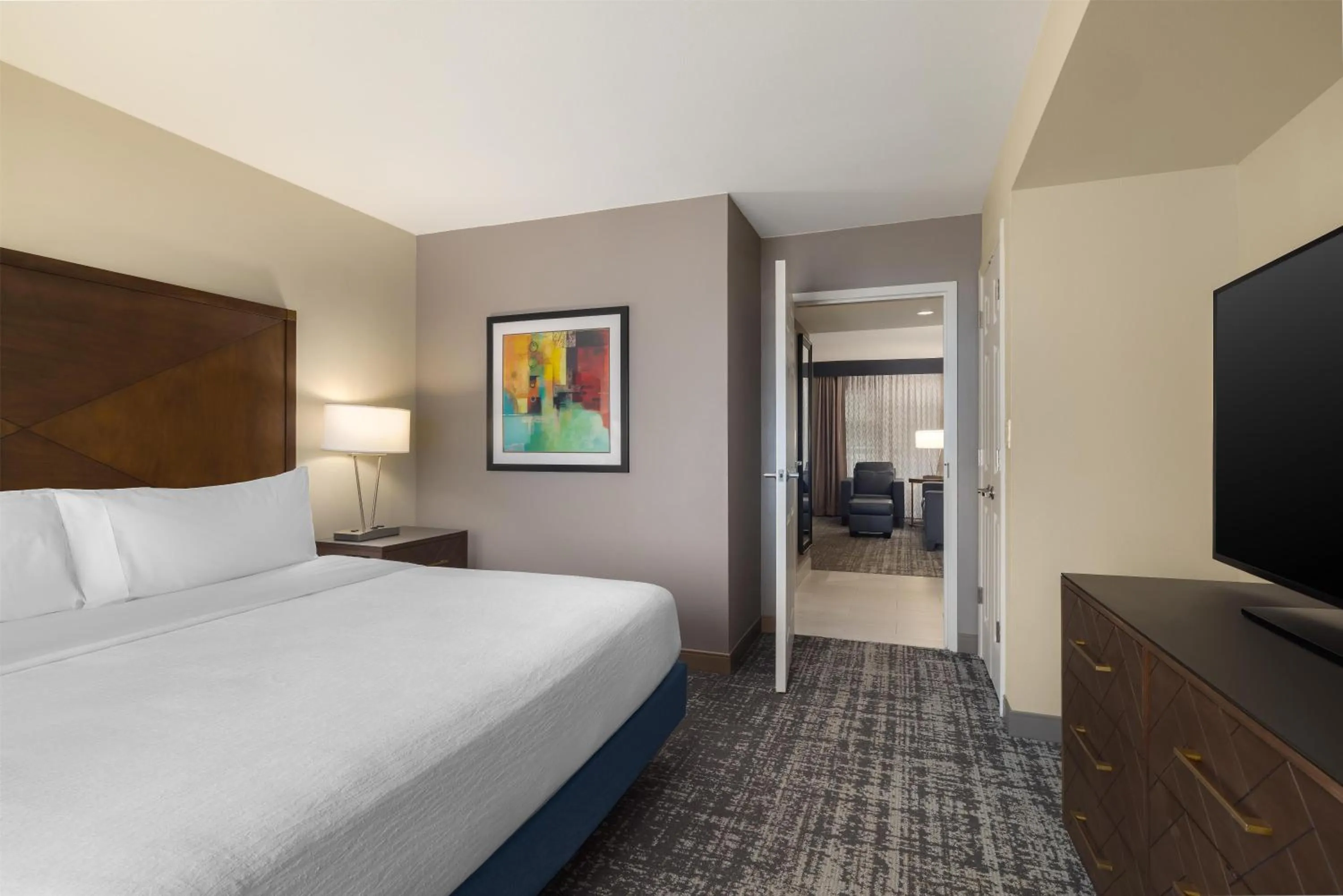 Bed in Embassy Suites by Hilton Laredo