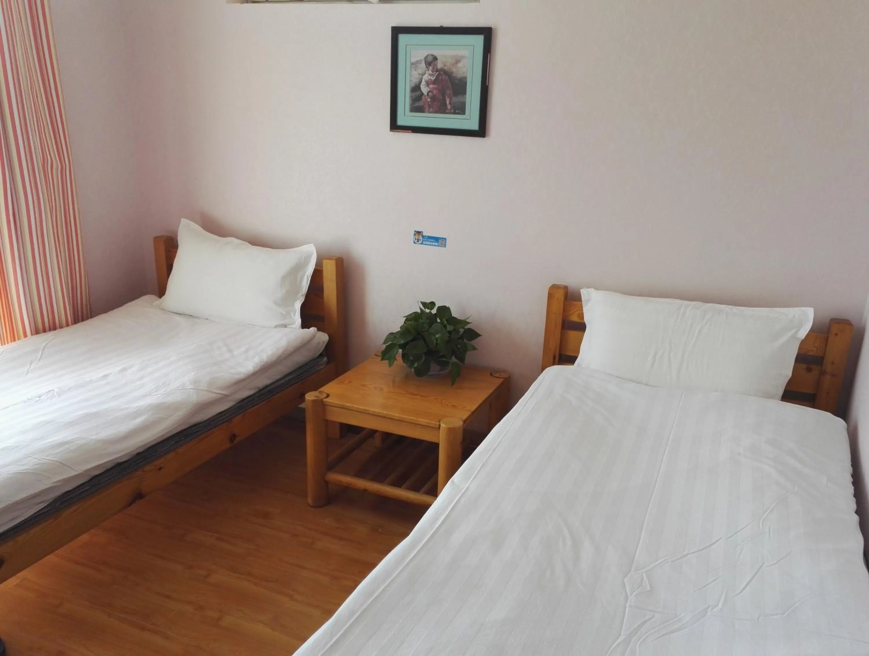 Photo of the whole room, Bed in LETE Hostel