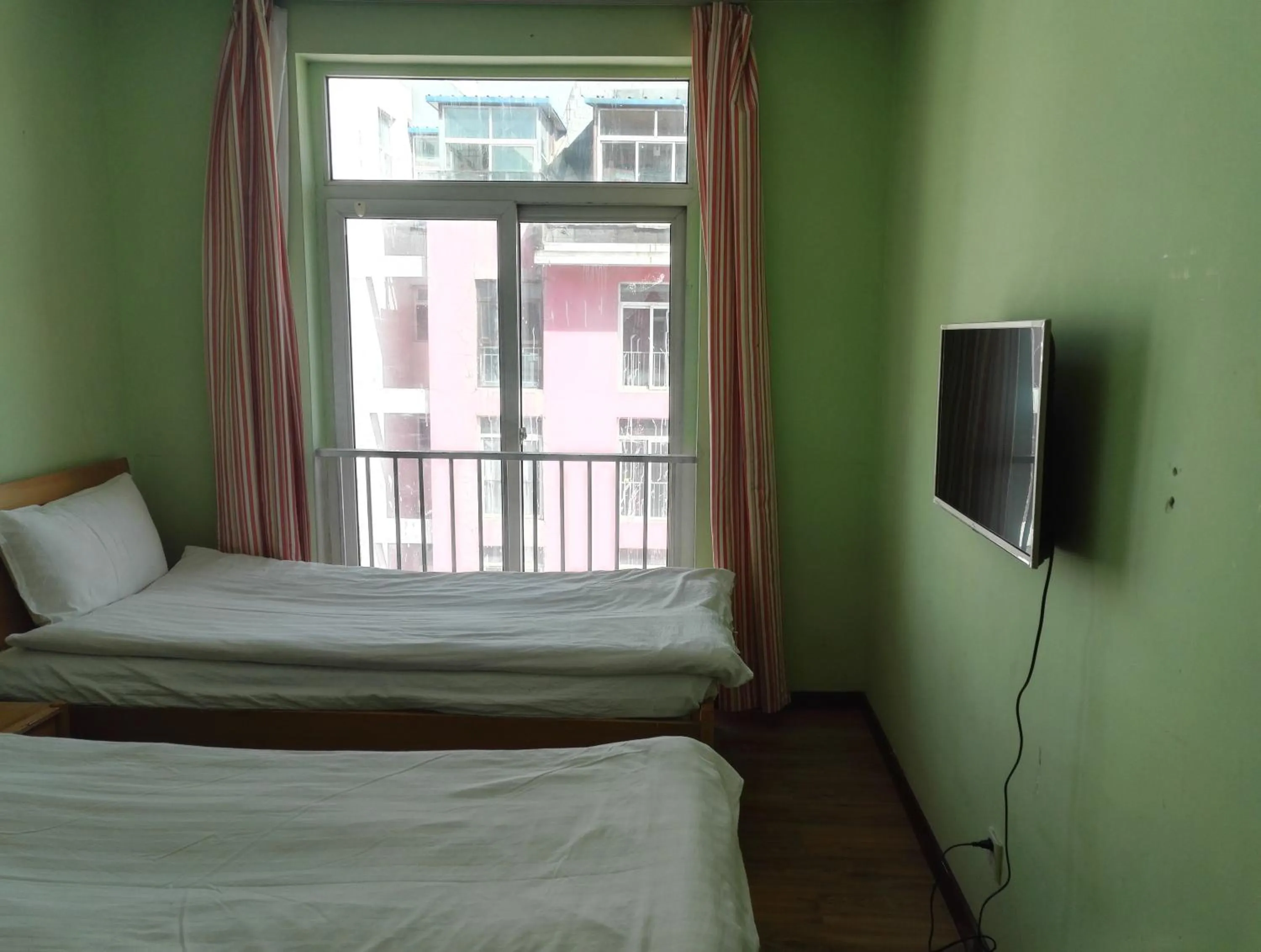 Photo of the whole room, Bed in LETE Hostel