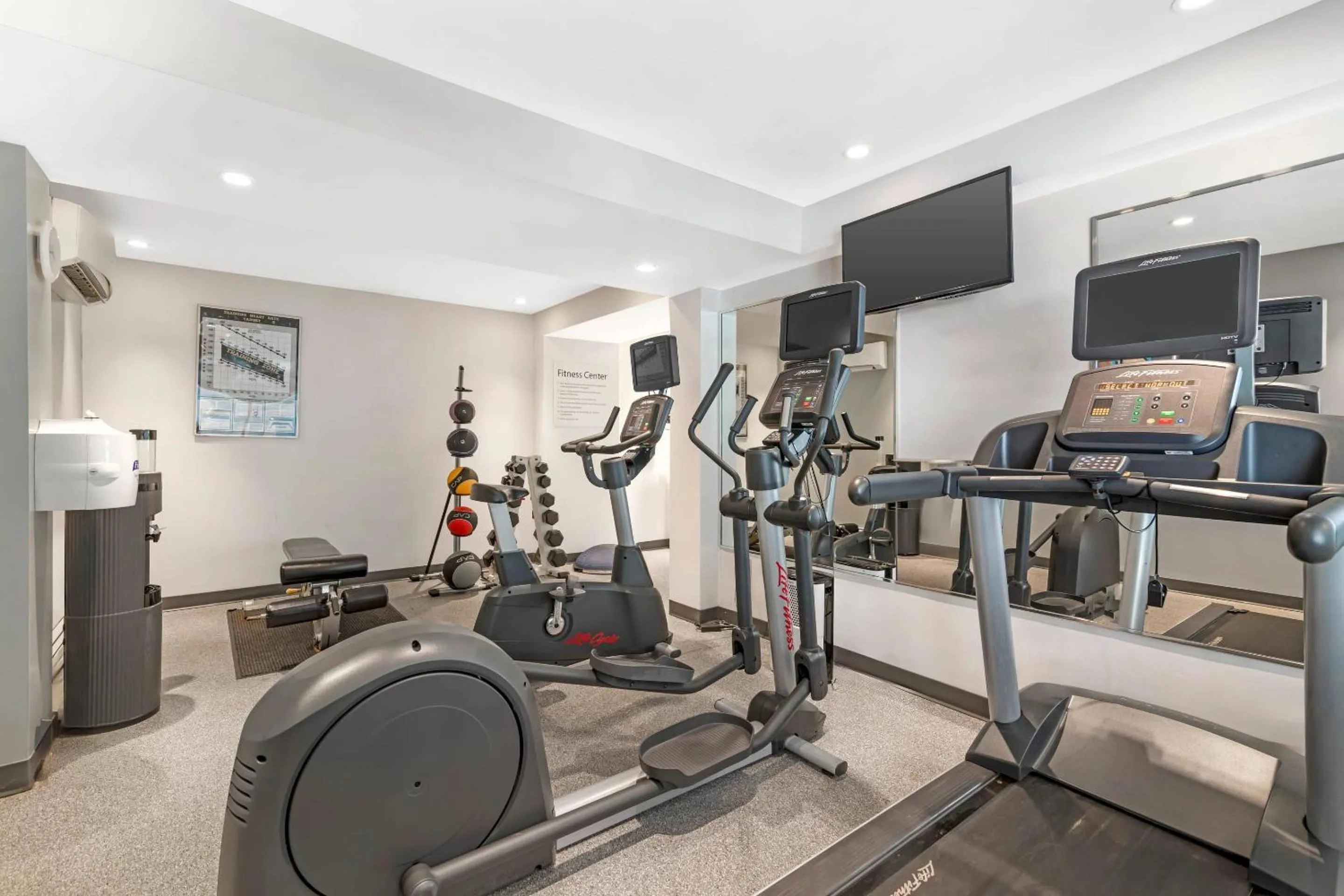Fitness centre/facilities in Keene Elm City Hotel, an Ascend Collection Hotel