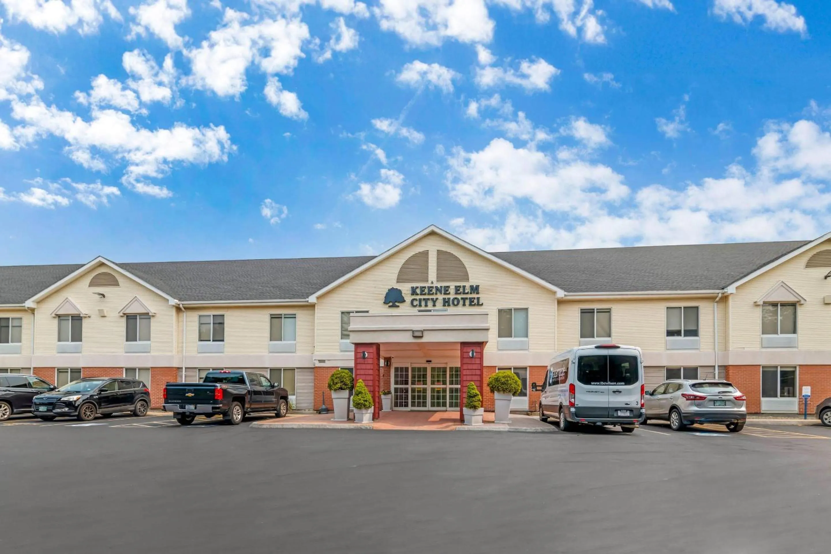 Property building in Keene Elm City Hotel, an Ascend Collection Hotel