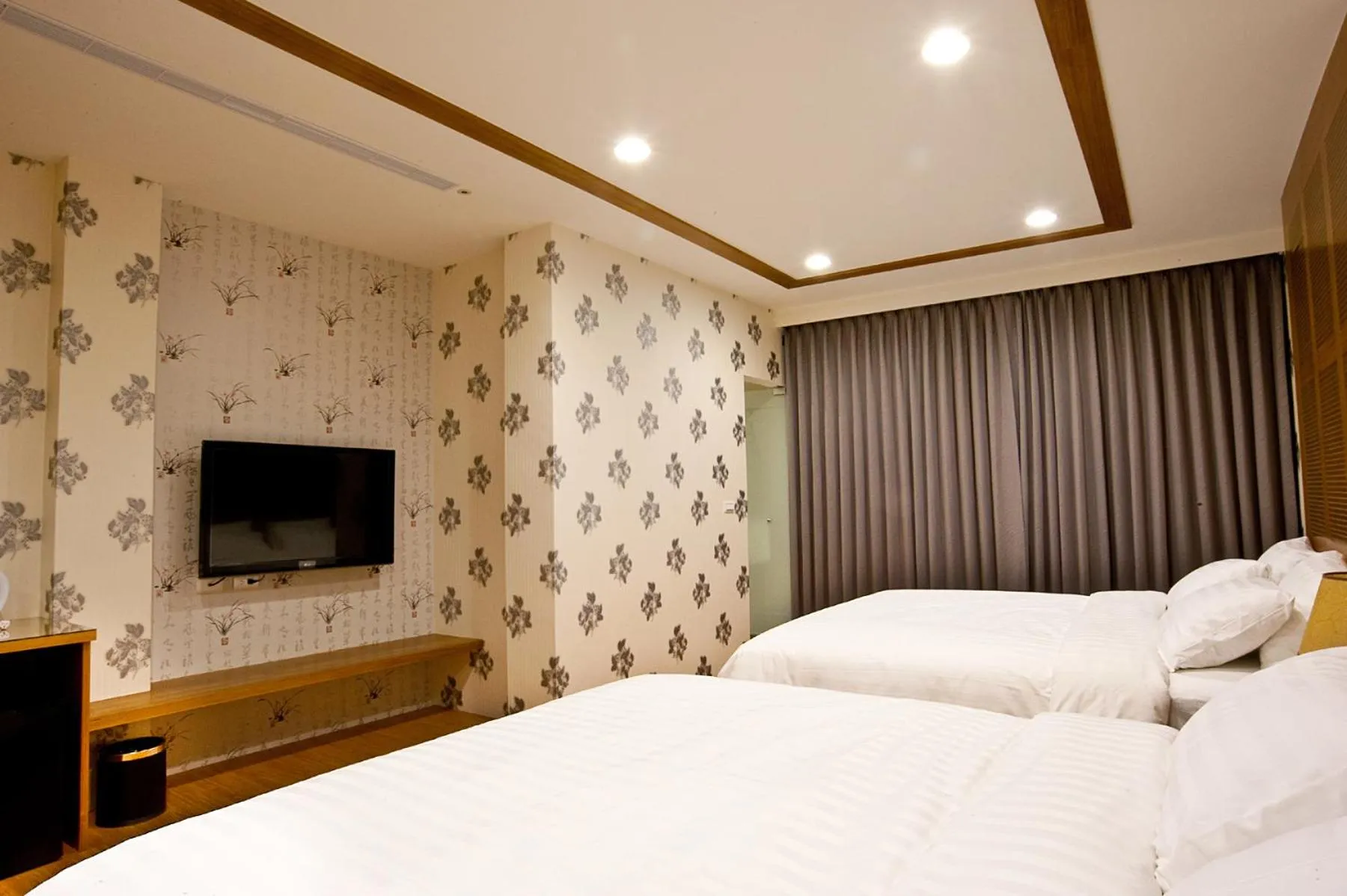 TV and multimedia, Bed in Flower Style B&B