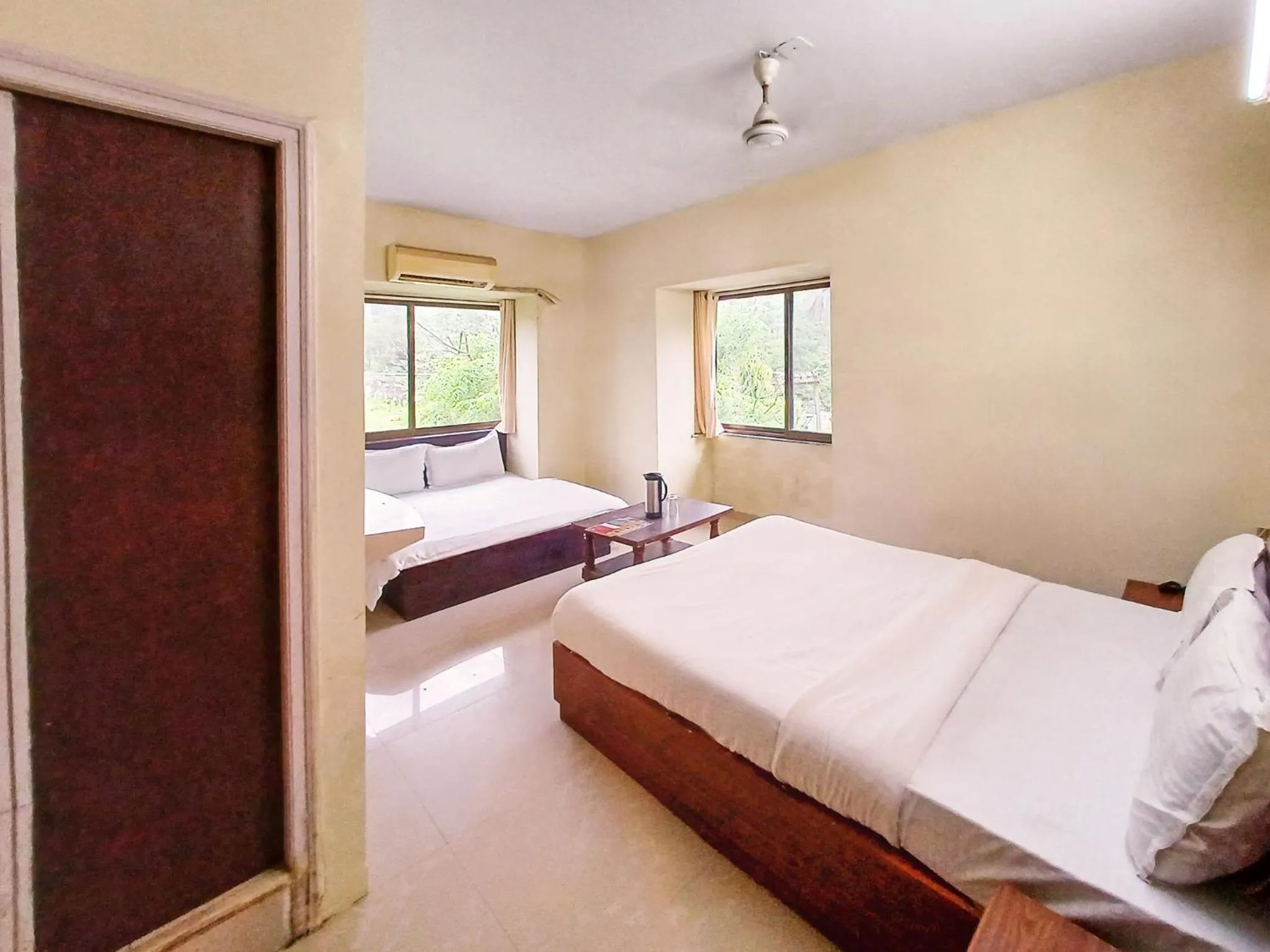 Bedroom, Bed in Hotel Blue Valley