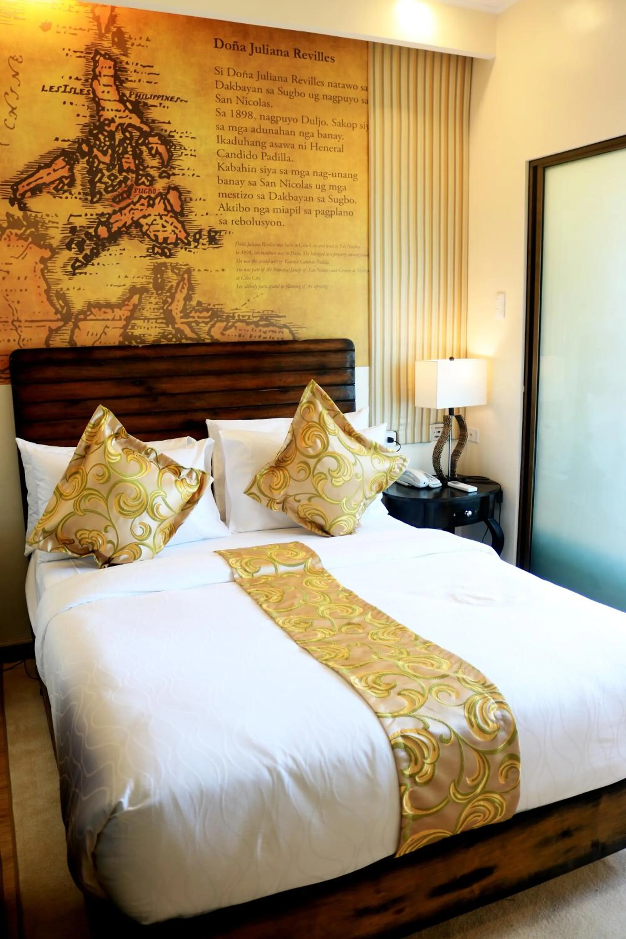 Bed, Room Photo in Palm Grass Hotel