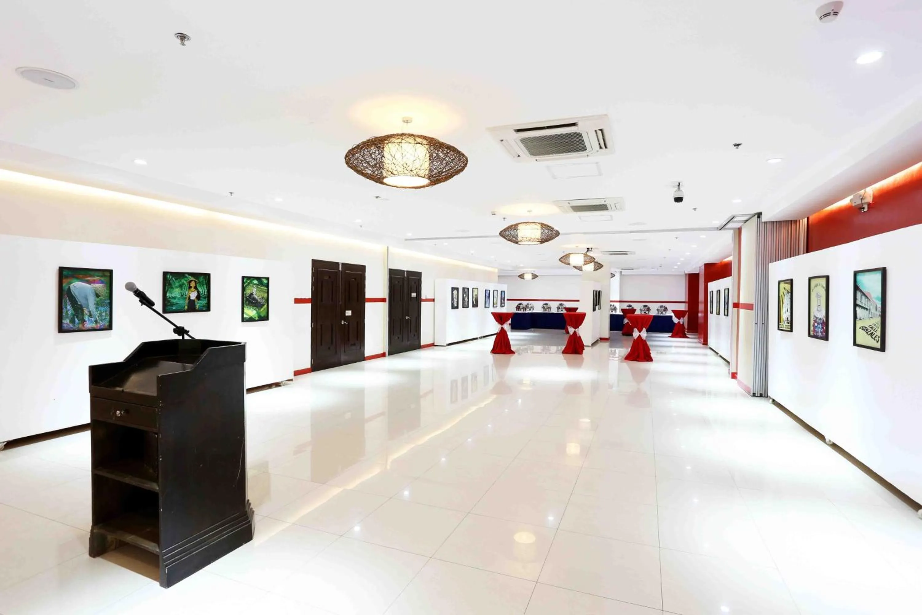 Lobby/Reception in Palm Grass Hotel