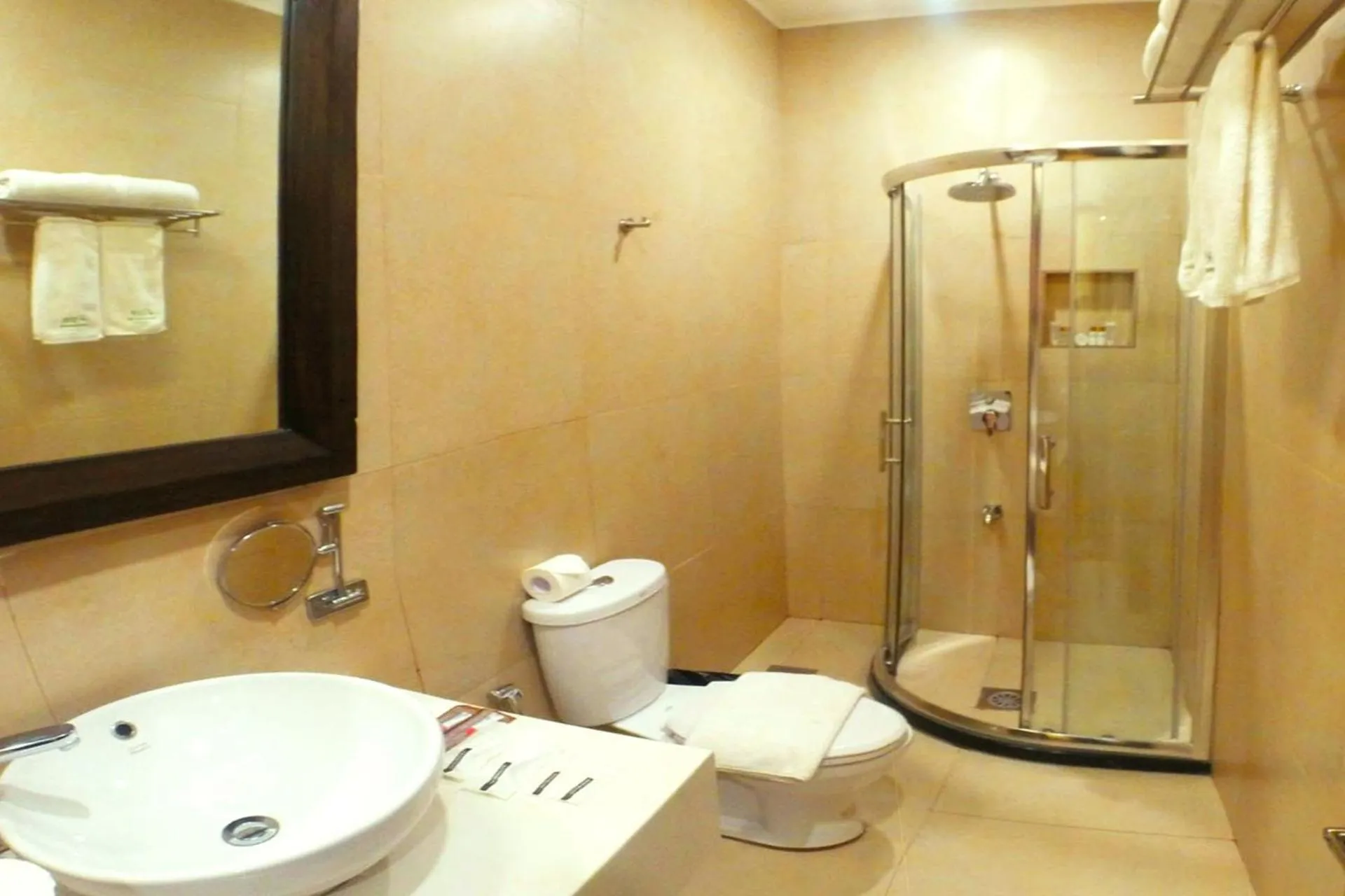 Bathroom in Palm Grass Hotel