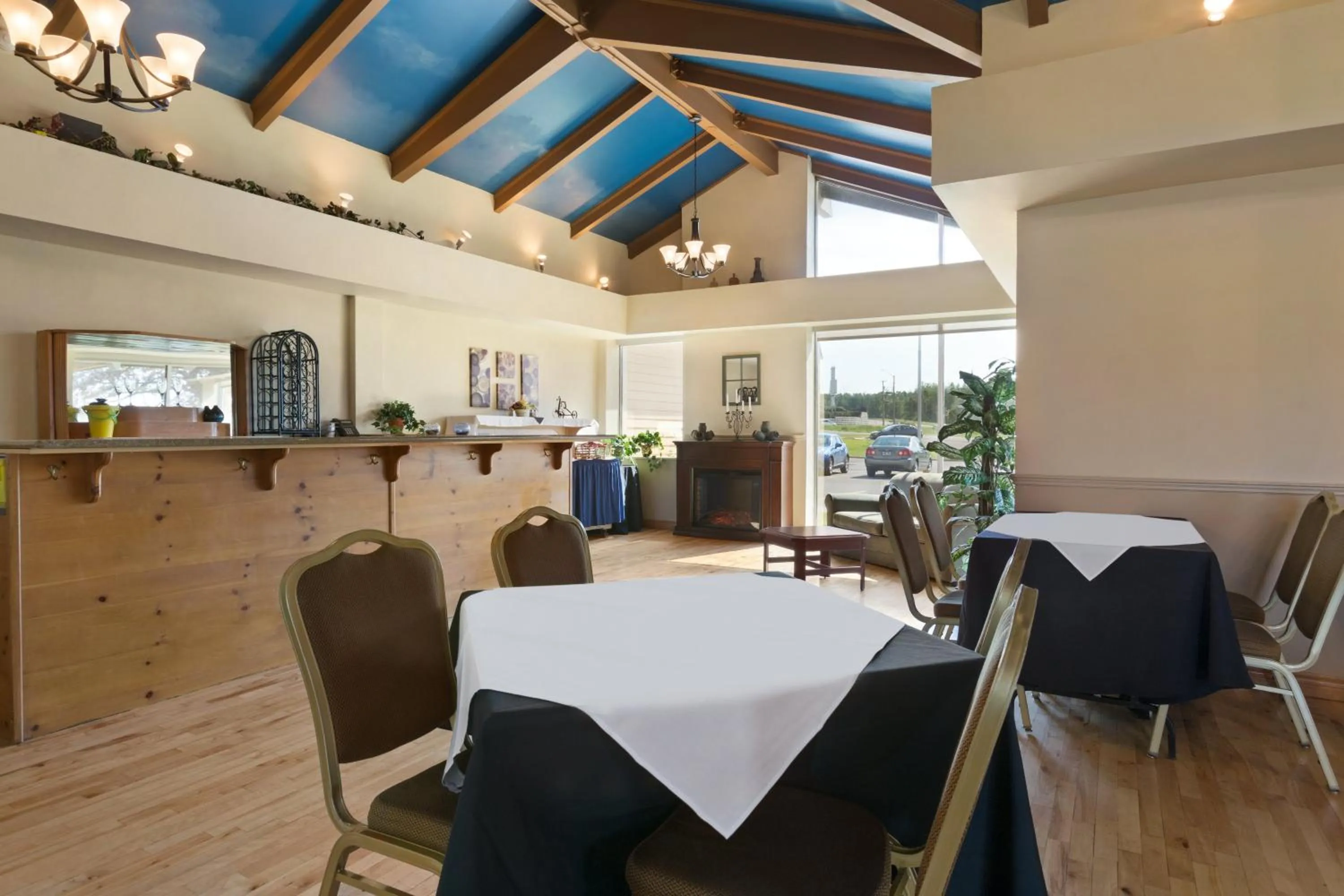 Restaurant/places to eat in Days Inn & Suites by Wyndham Moncton