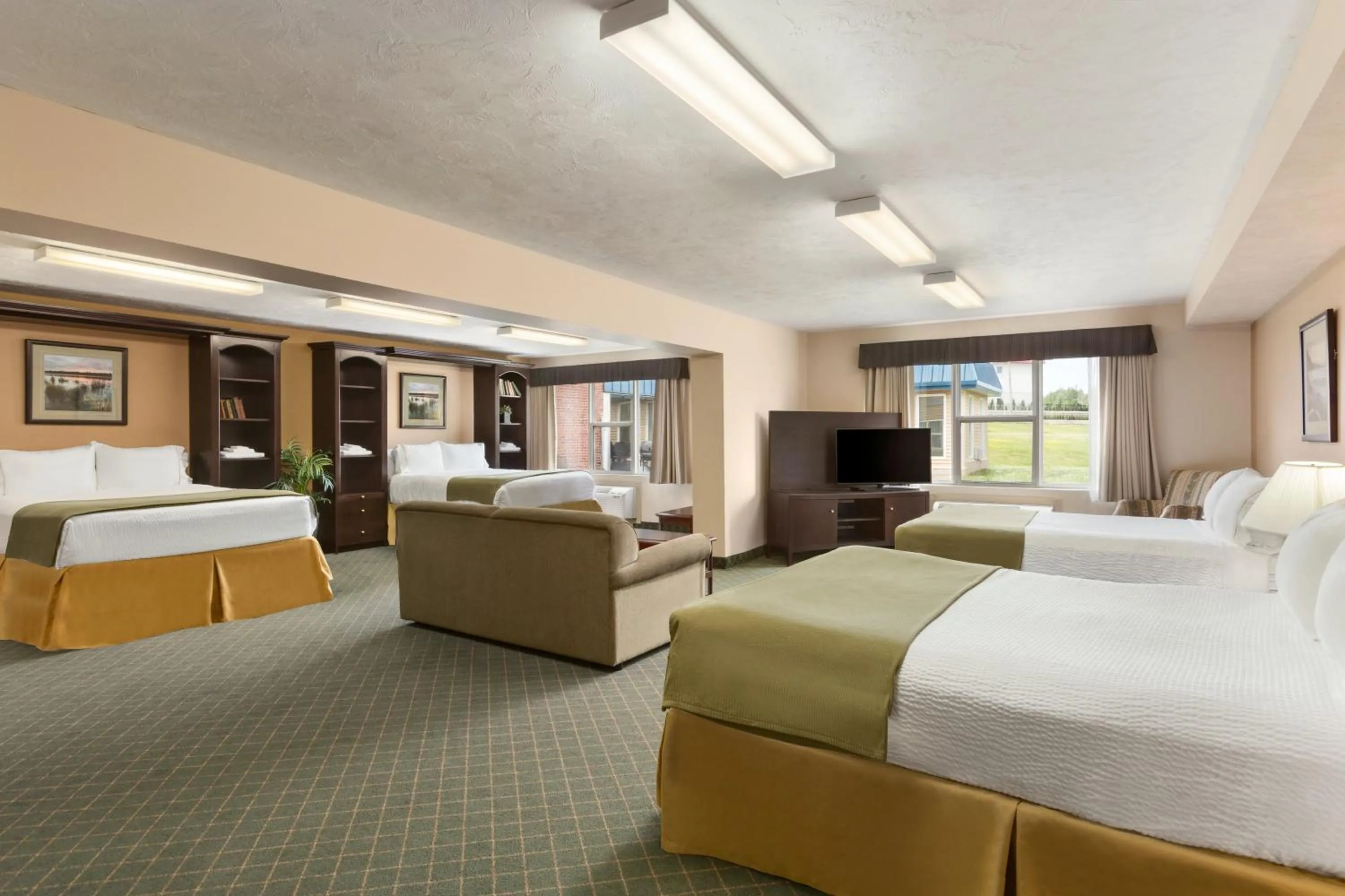 Photo of the whole room, Bed in Days Inn & Suites by Wyndham Moncton