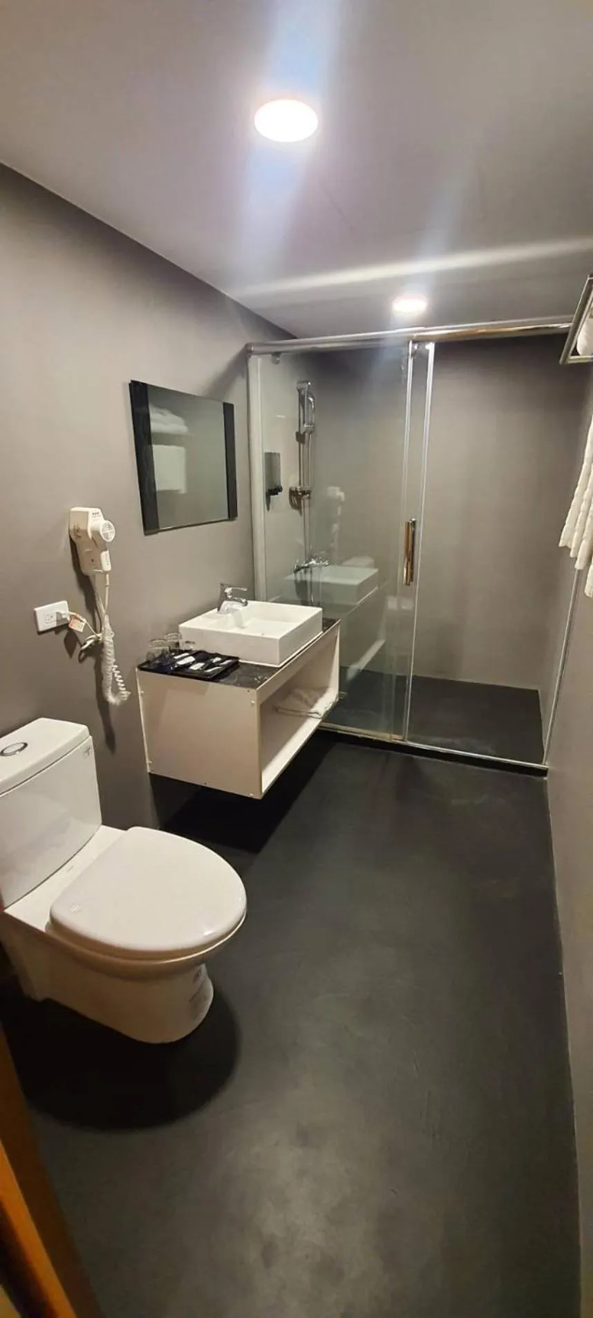 Tapeng Bay Holiday Hotel