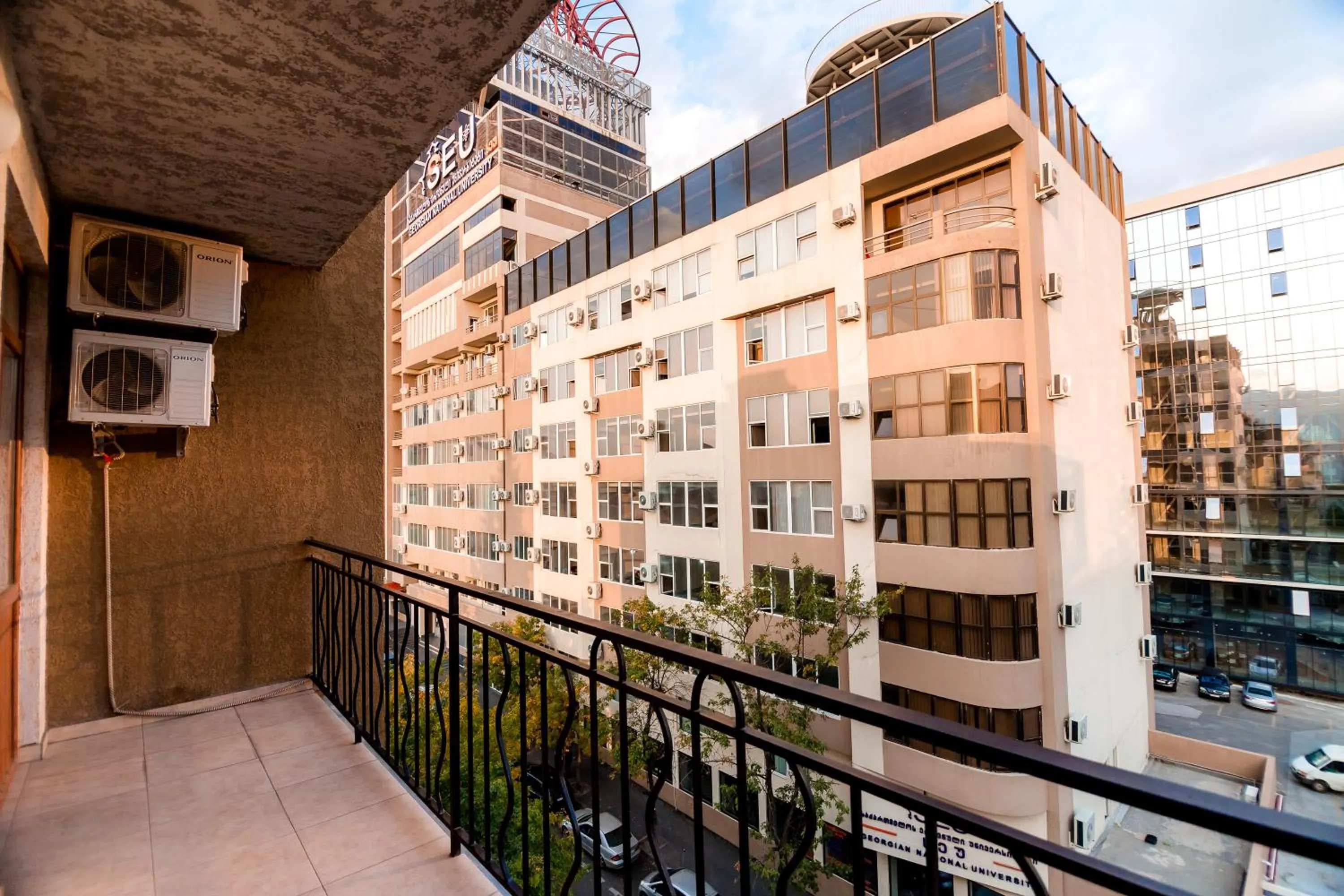 Neighbourhood in Dat Exx Apartments