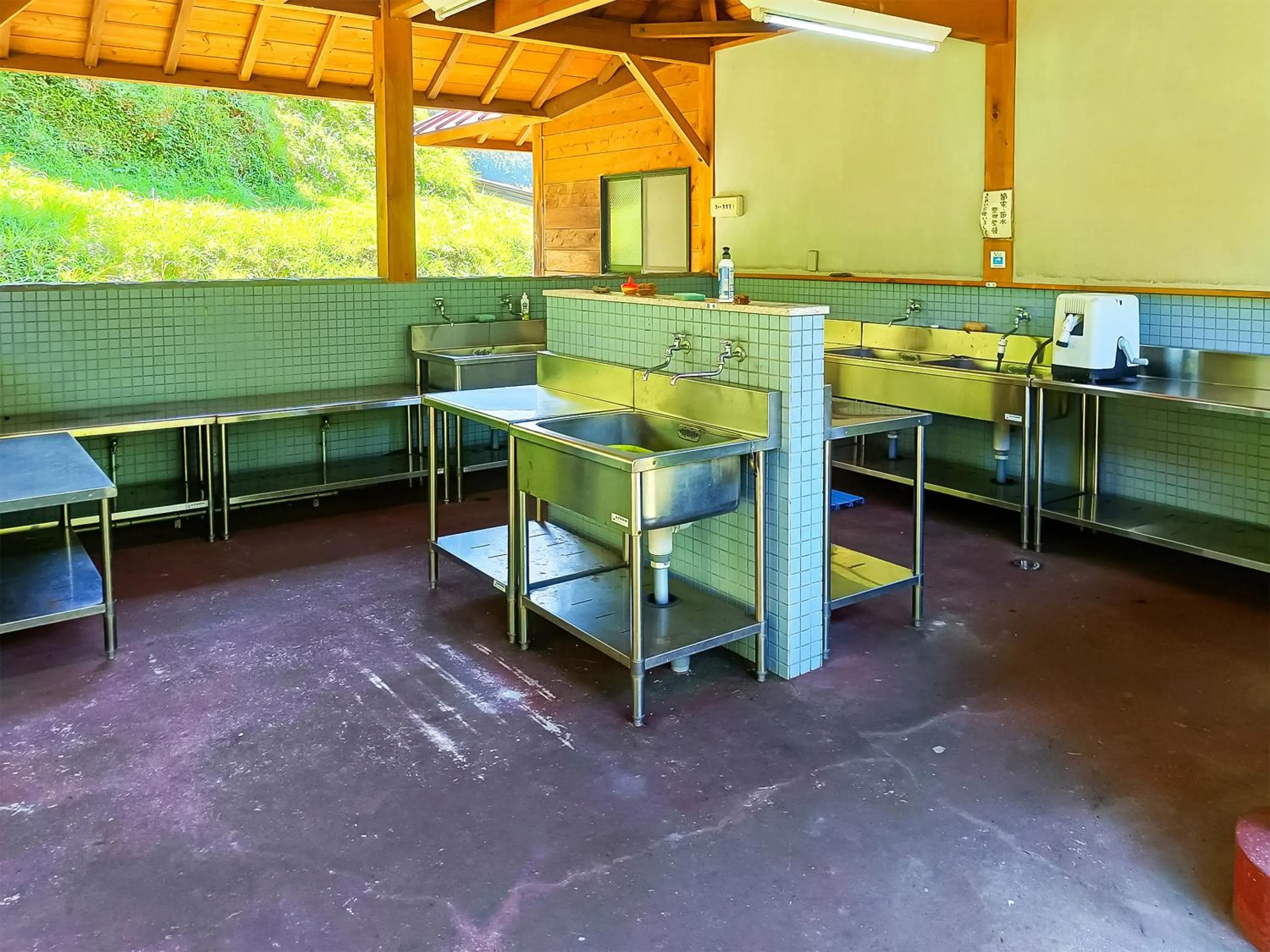 Communal kitchen in Hotel Nosegawa