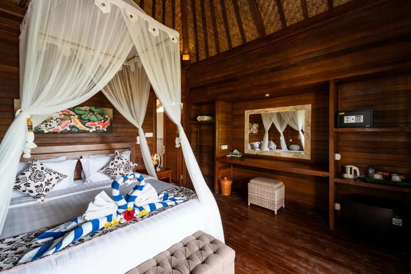 Bed in Sunset Cave Villas Lembongan