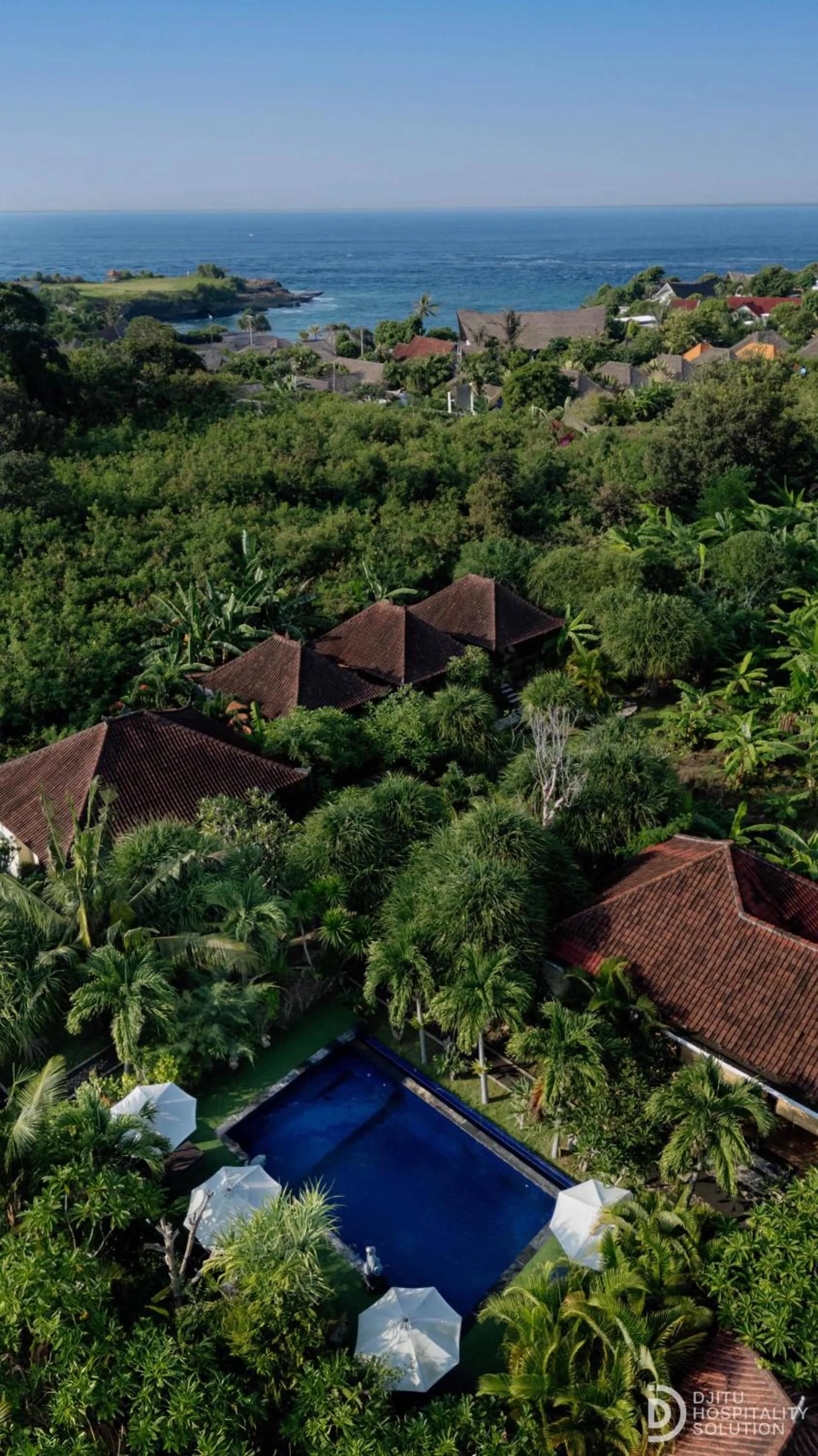 Property building in Sunset Cave Villas Lembongan