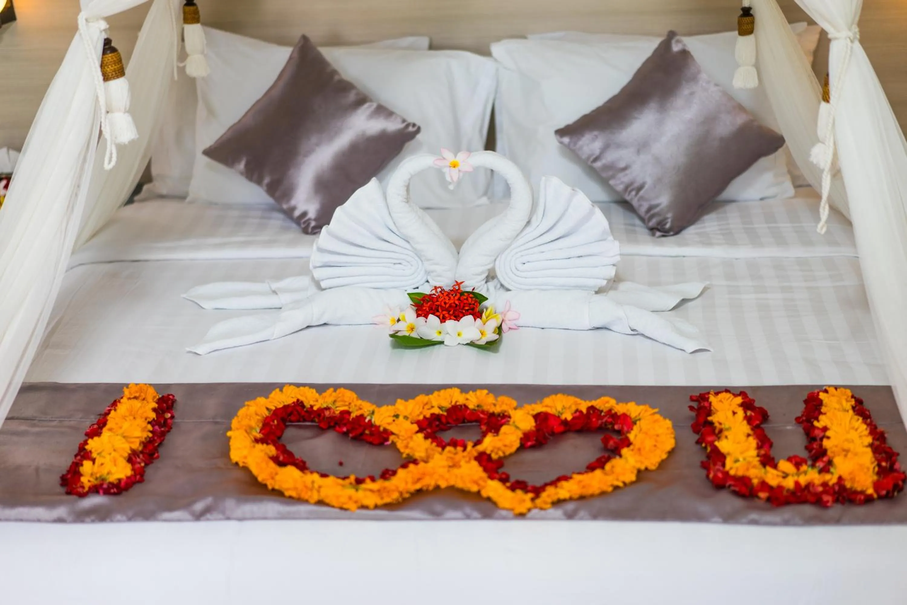 Decorative detail, Bed in Sunset Cave Villas Lembongan