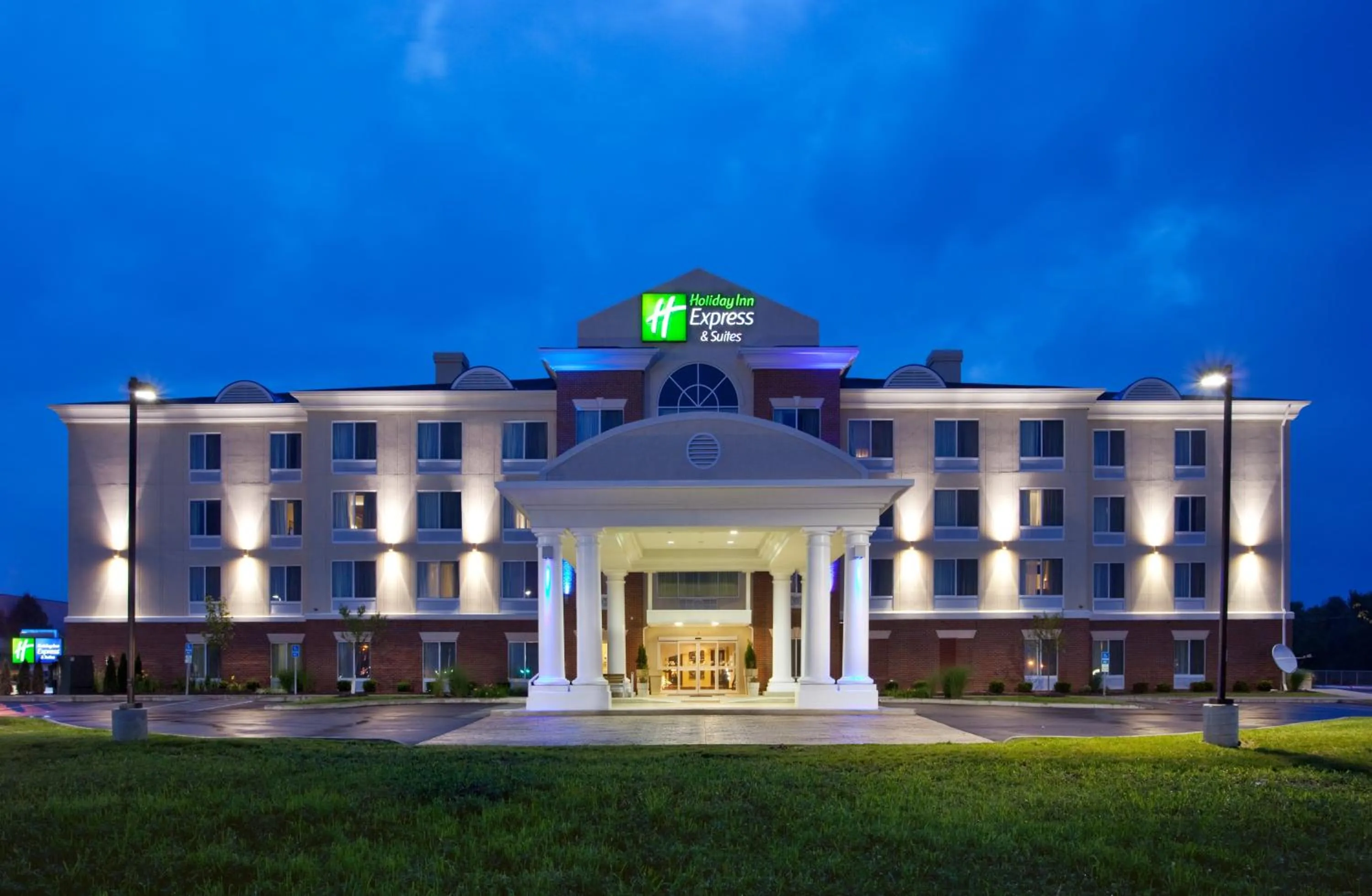 Property building in Holiday Inn Express & Suites Dayton South Franklin by IHG