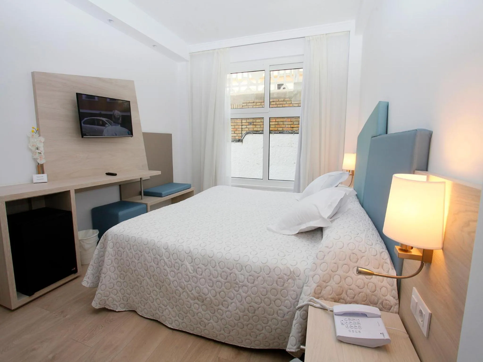 Photo of the whole room, Bed in Hotel Palia Las Palomas