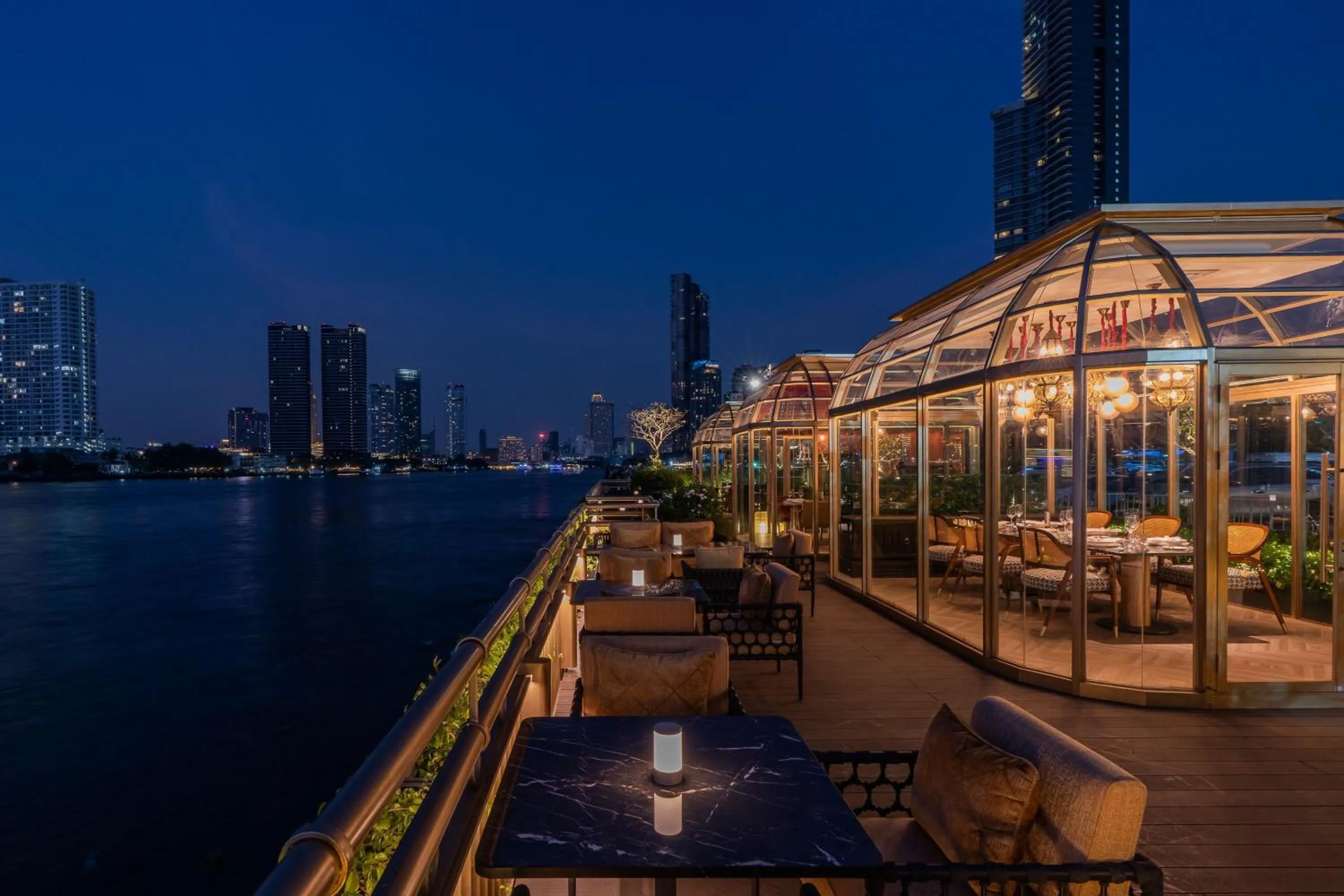 Restaurant/places to eat in Bangkok Marriott Marquis Queens Park