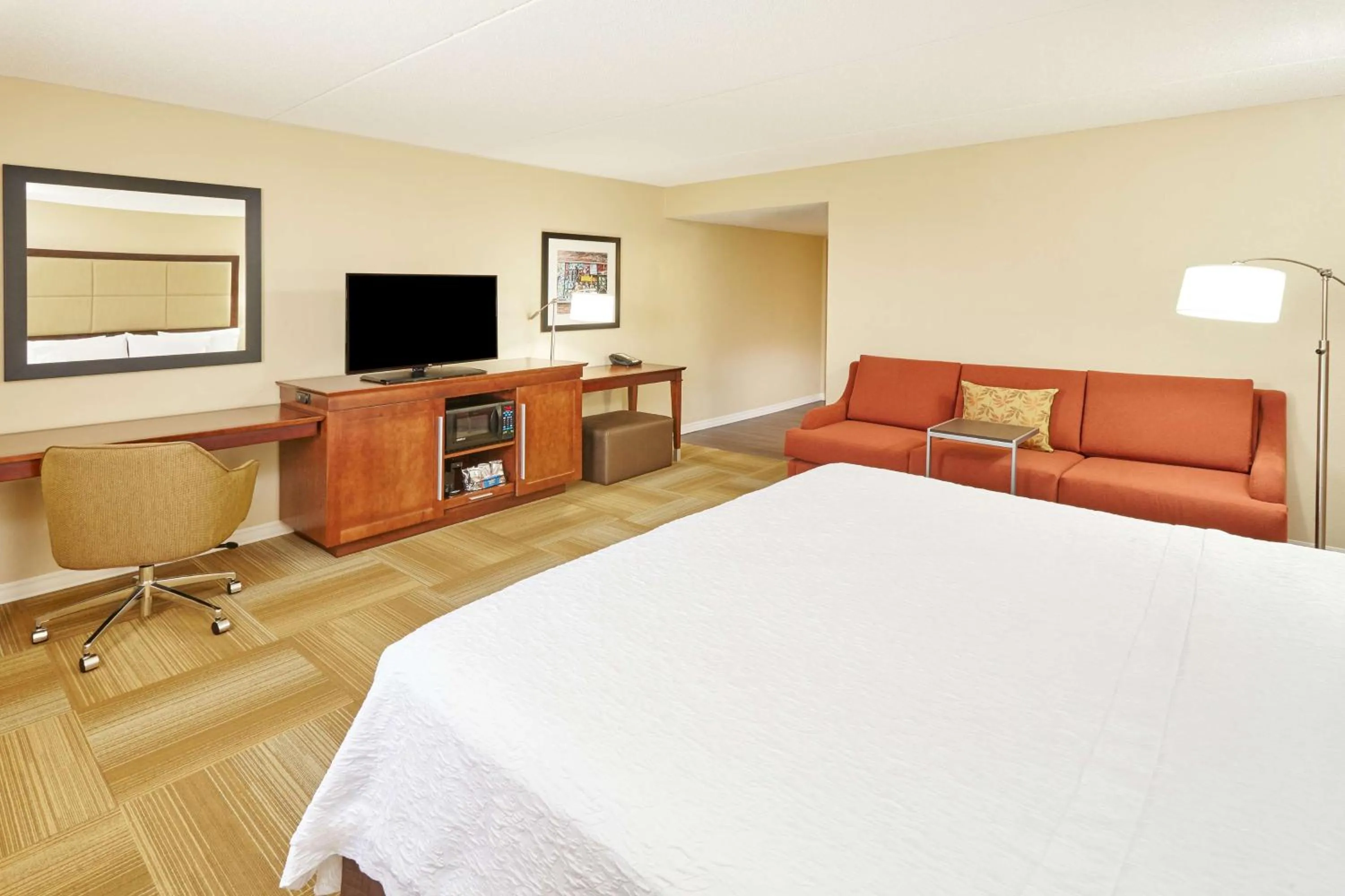 Bed in Hampton Inn Lafayette